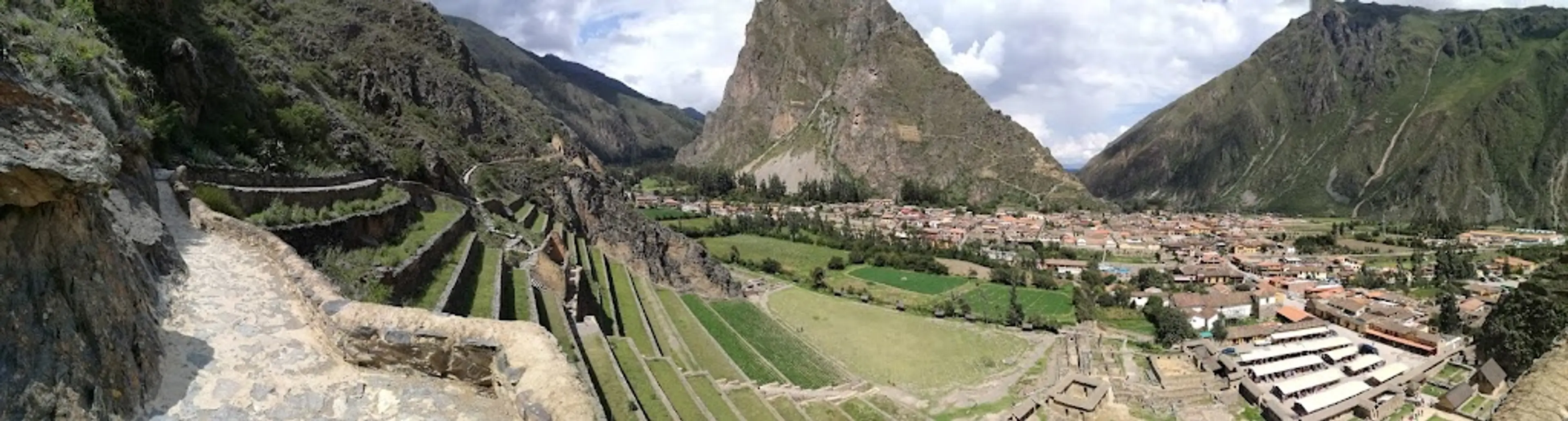 Ollantaytambo town