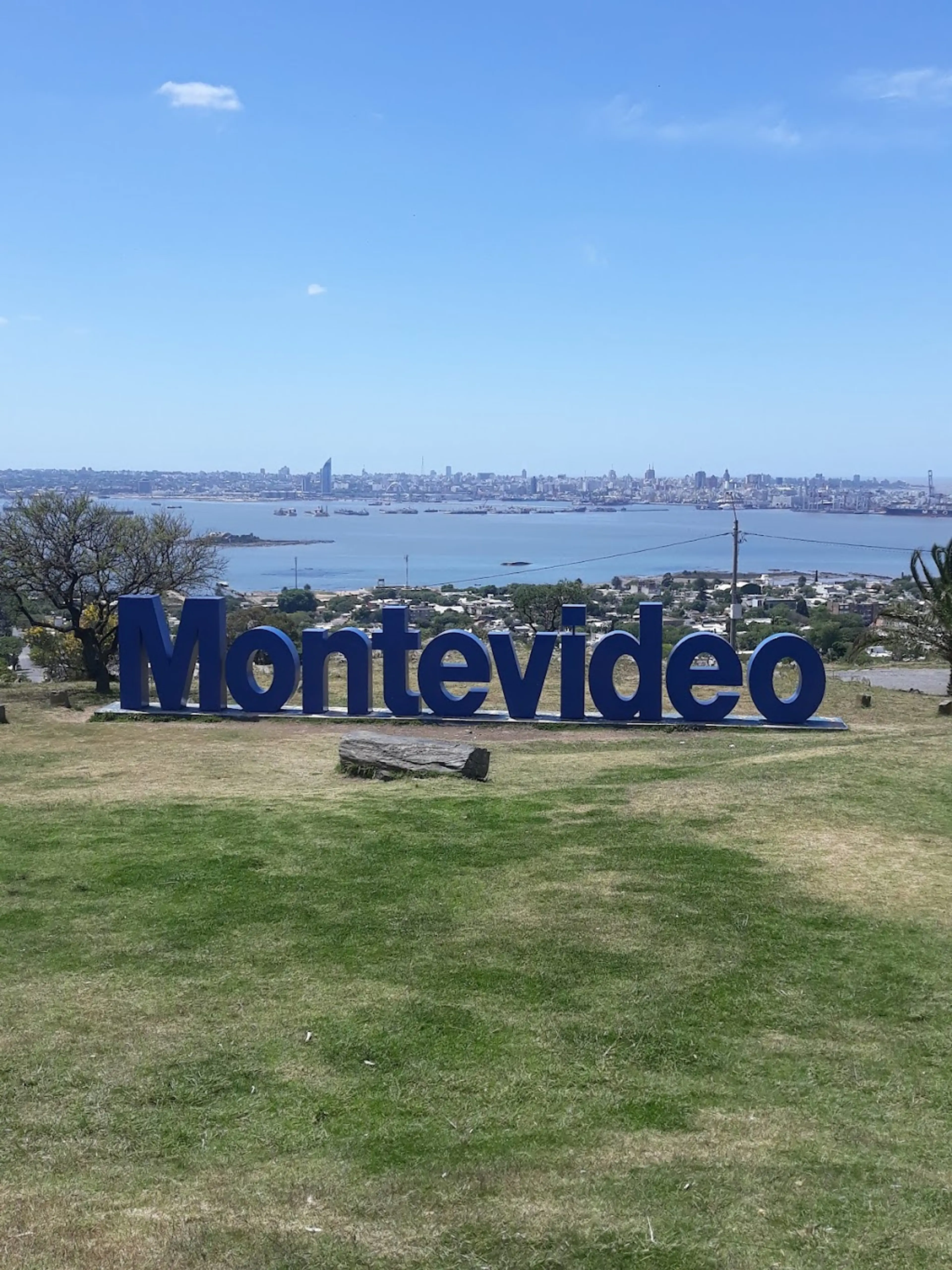 Montevideo Sign