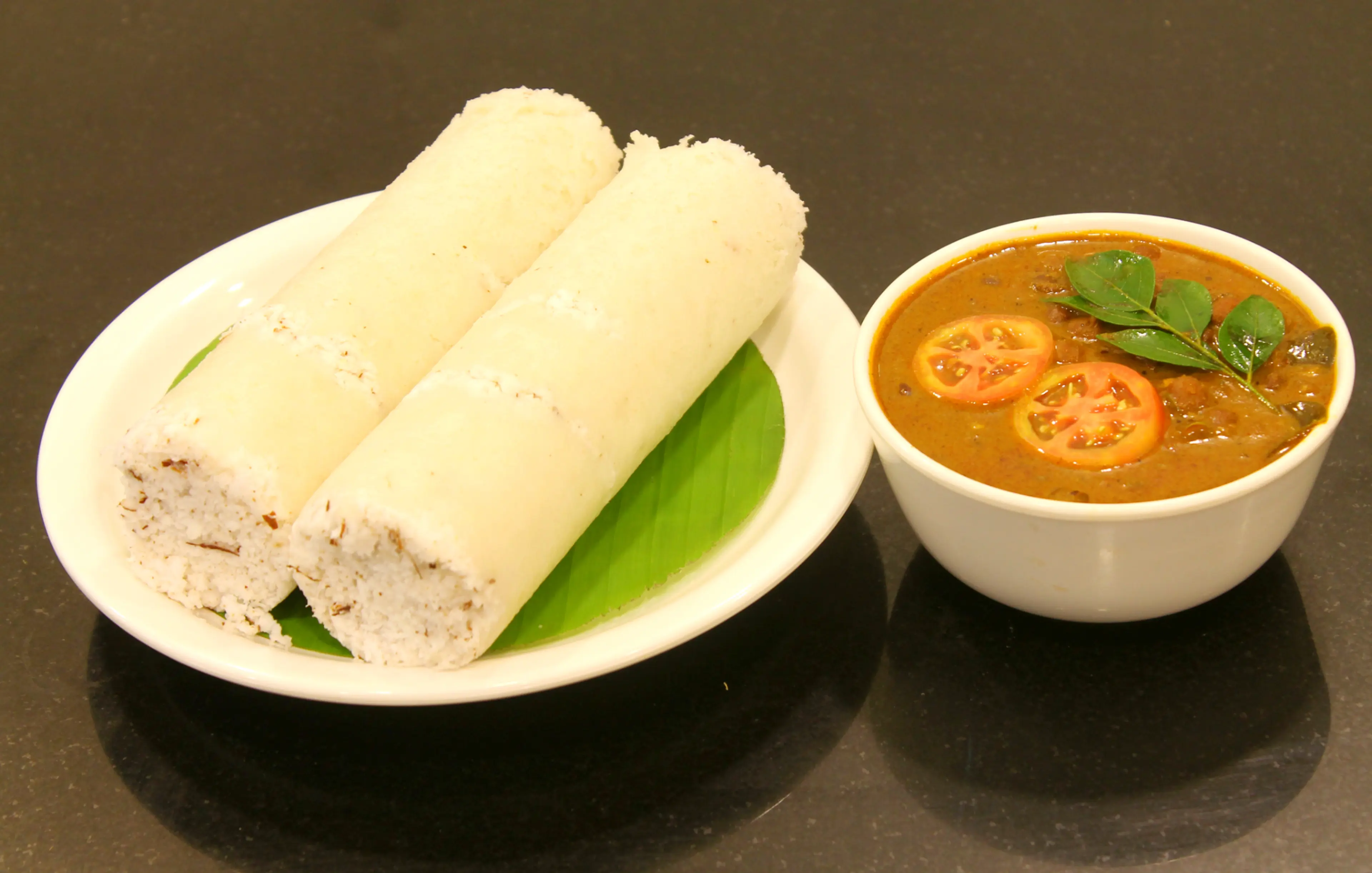 Puttu and Kadala Curry