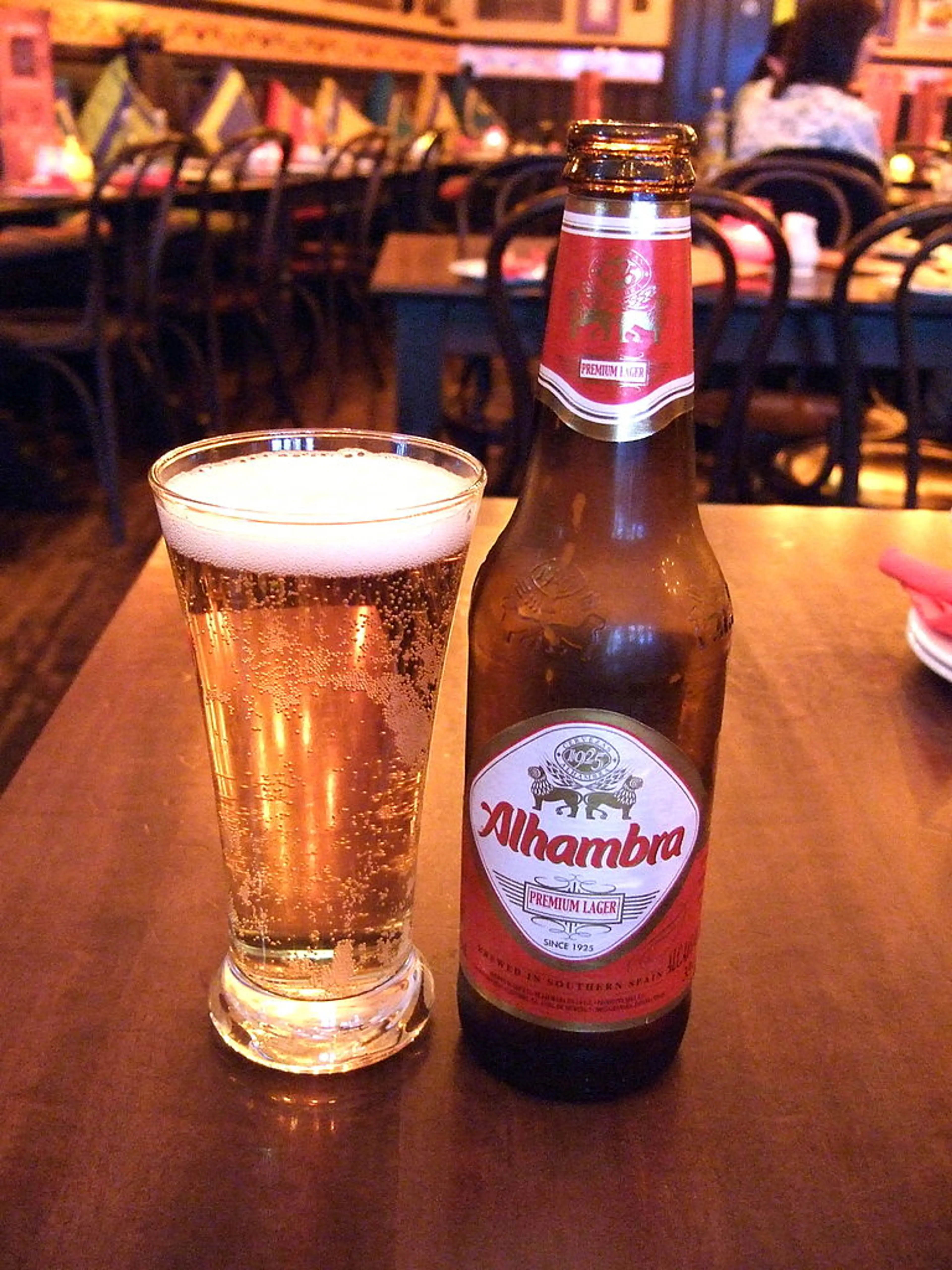 Cerveza Alhambra