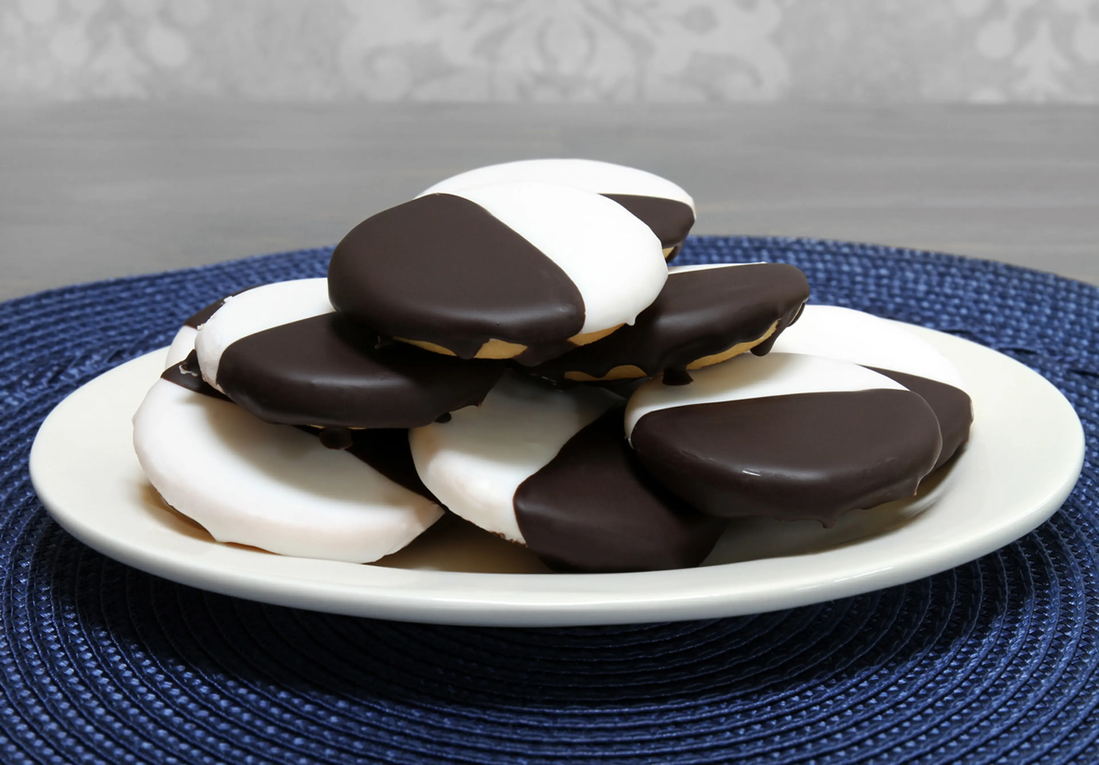 Black and White Cookie