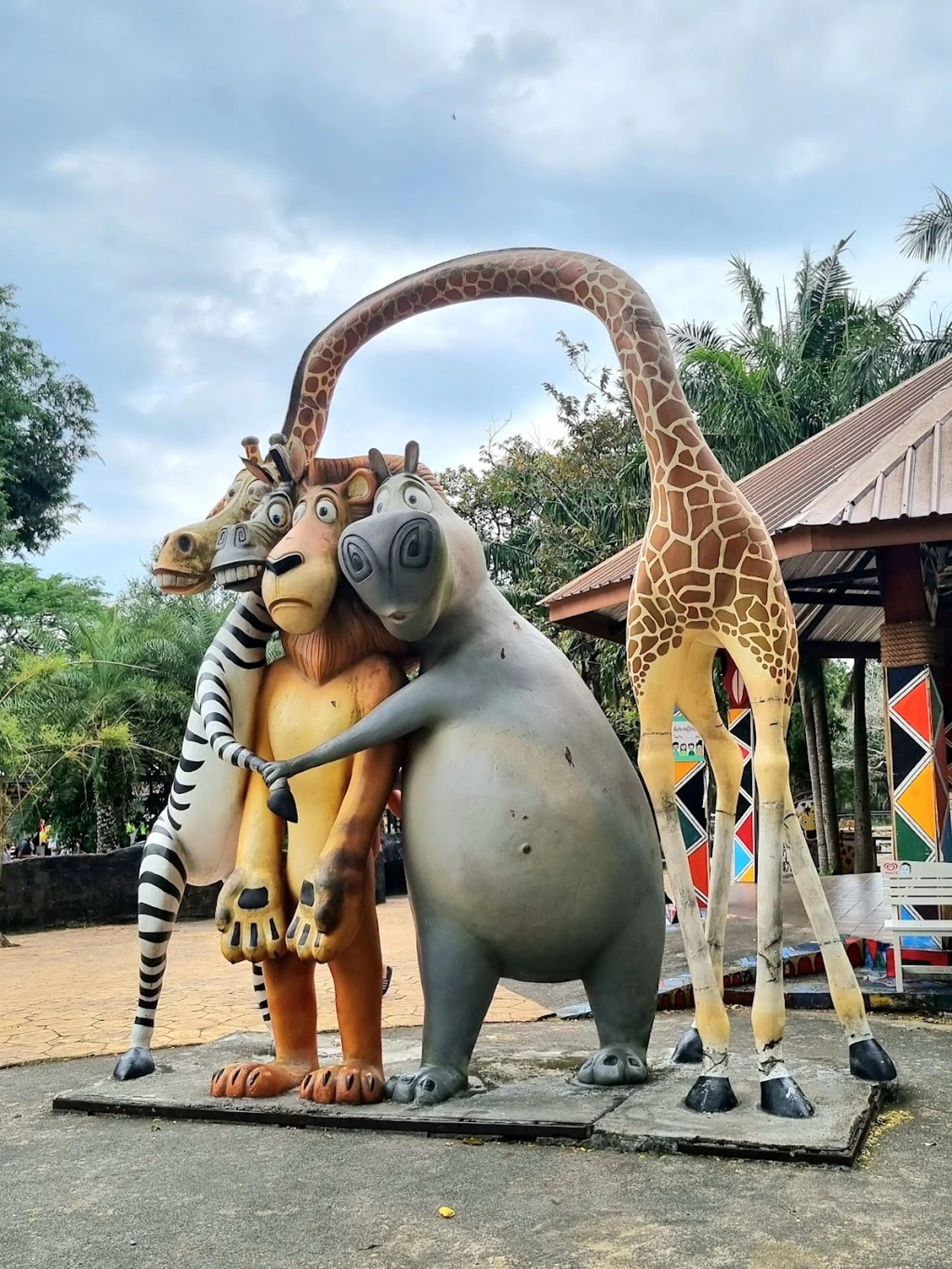 Khao Kheow Open Zoo