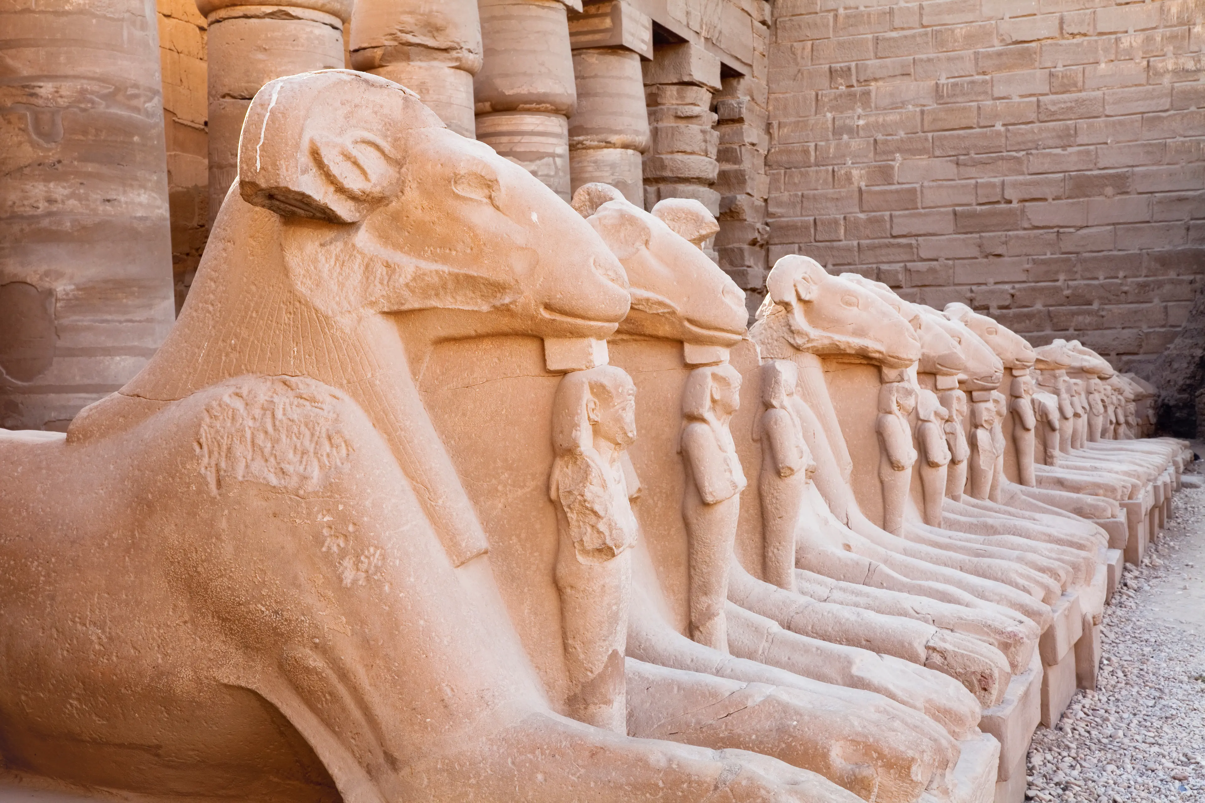 1-Day Luxor, Egypt Shopping Excursion for Couples
