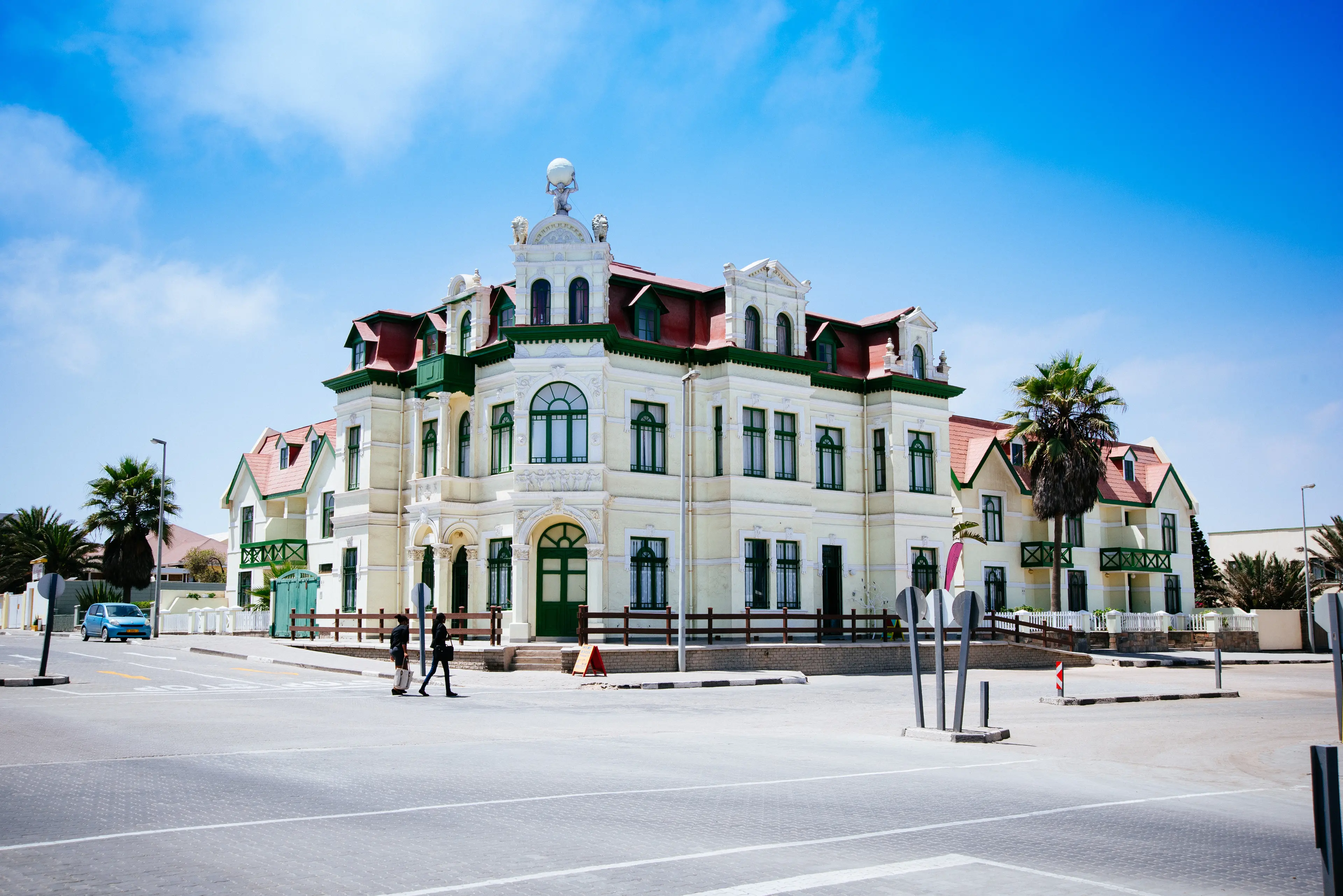 2-Day Local Swakopmund Experience: Nightlife, Food & Wine for Couples