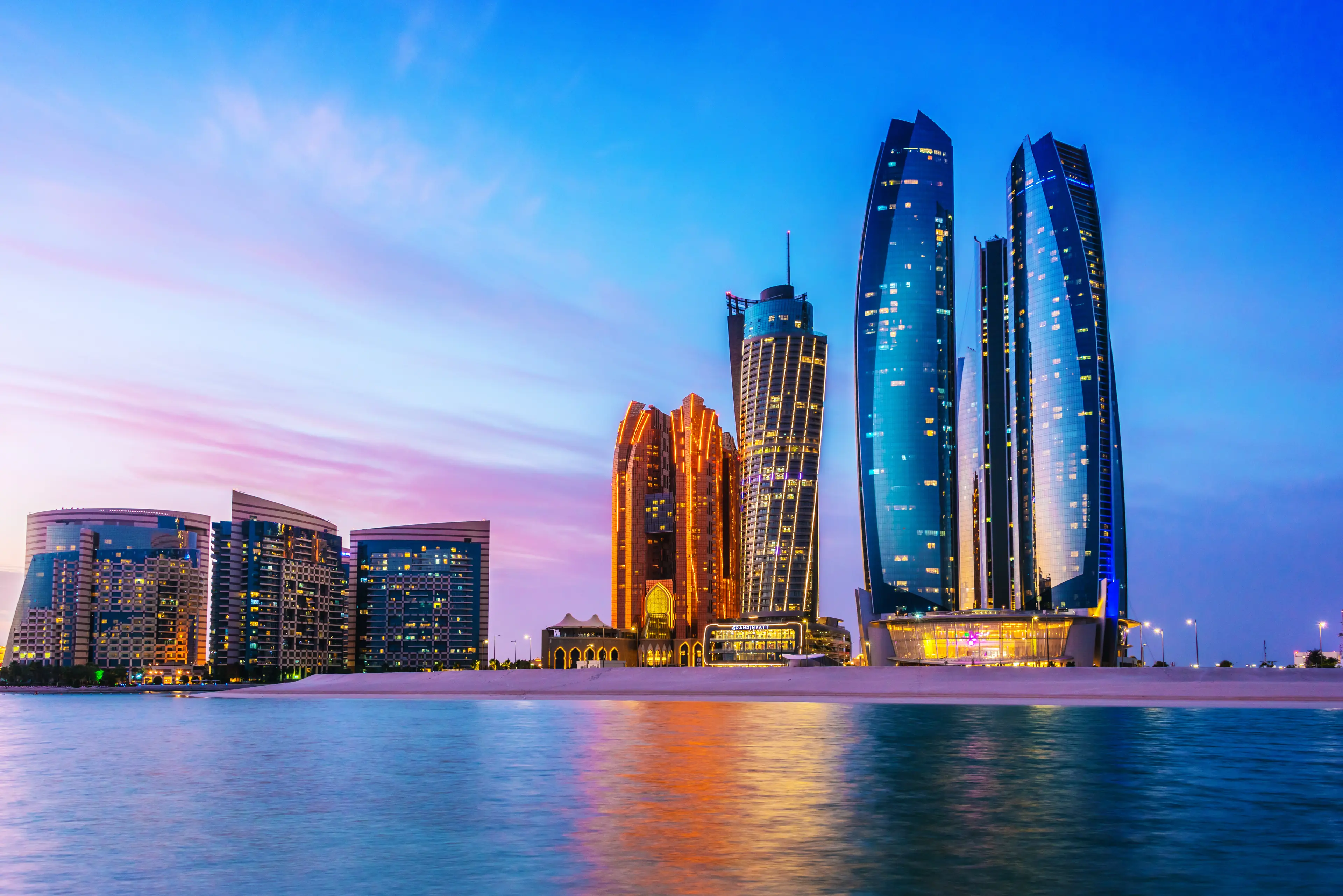 3-Day Exciting Adventure in Abu Dhabi, UAE