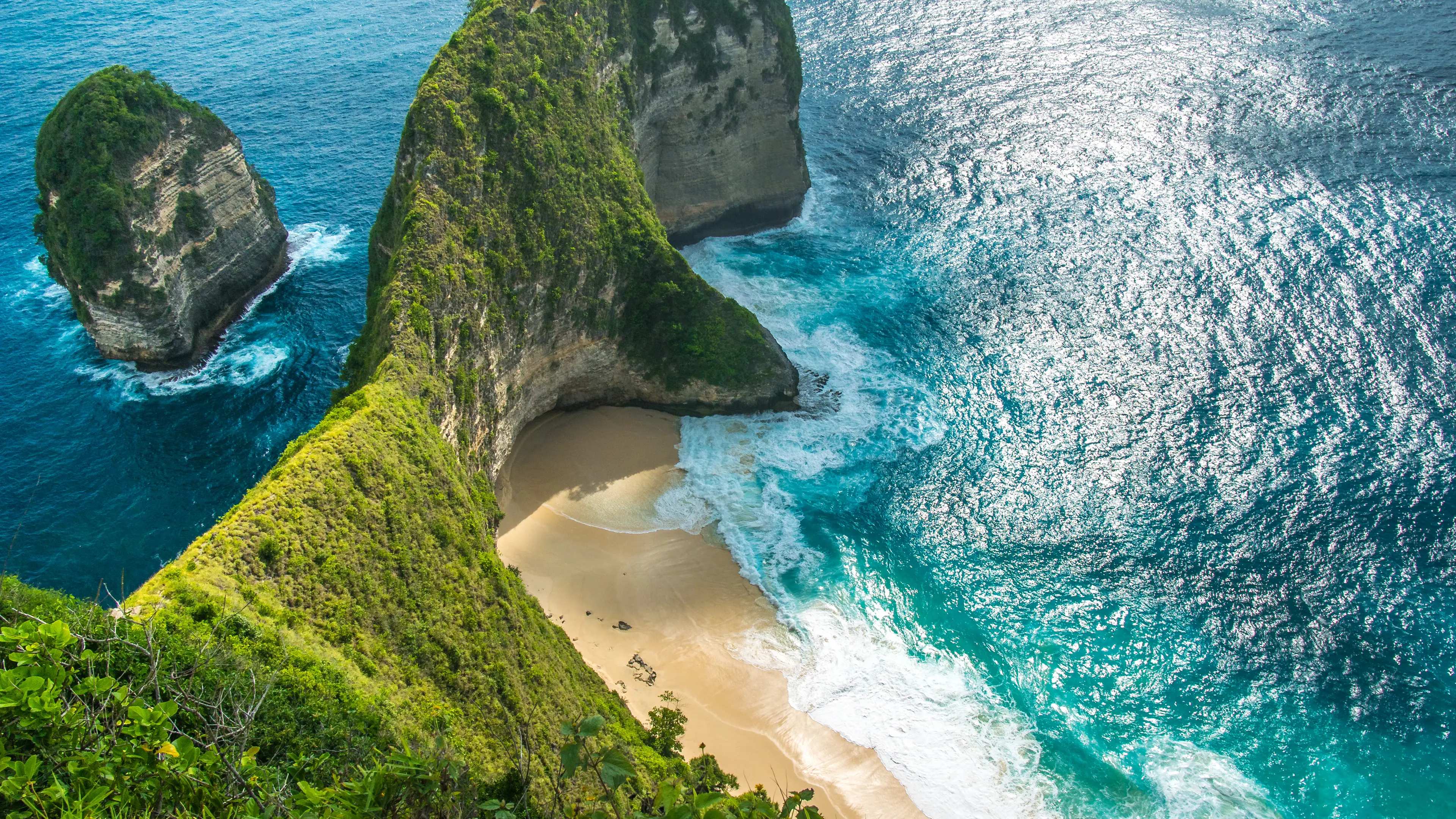 Manta Bay or Kelingking Beach on Nusa Penida Island Manta Bay or Kelingking Beach on Nusa Penida Island