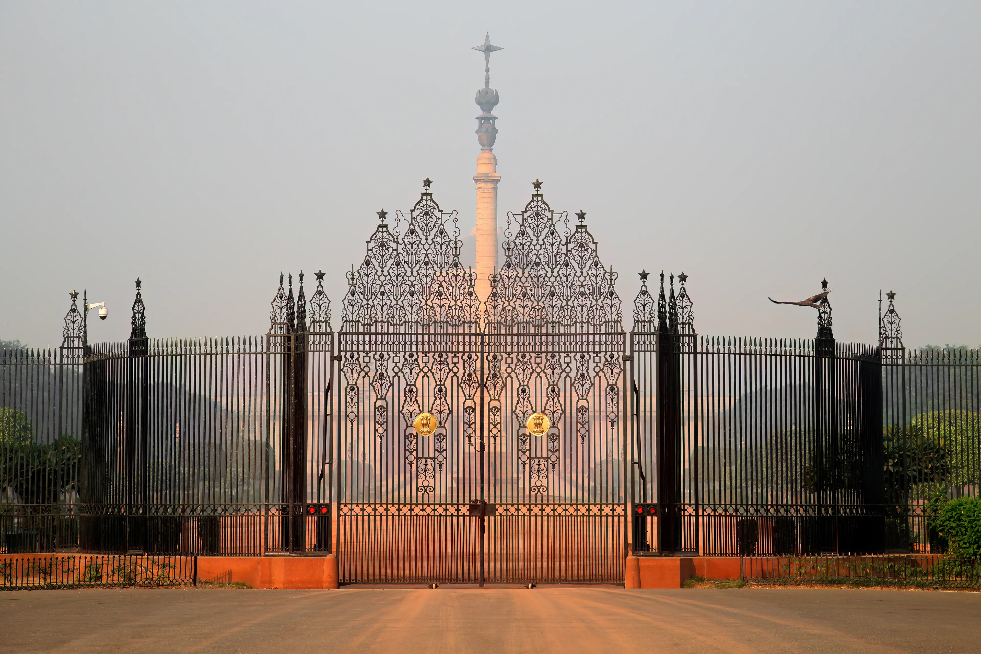 Entrance gates to the presidential palace (Rashtrapati Bhavan) Entrance gates to the presidential palace (Rashtrapati Bhavan)