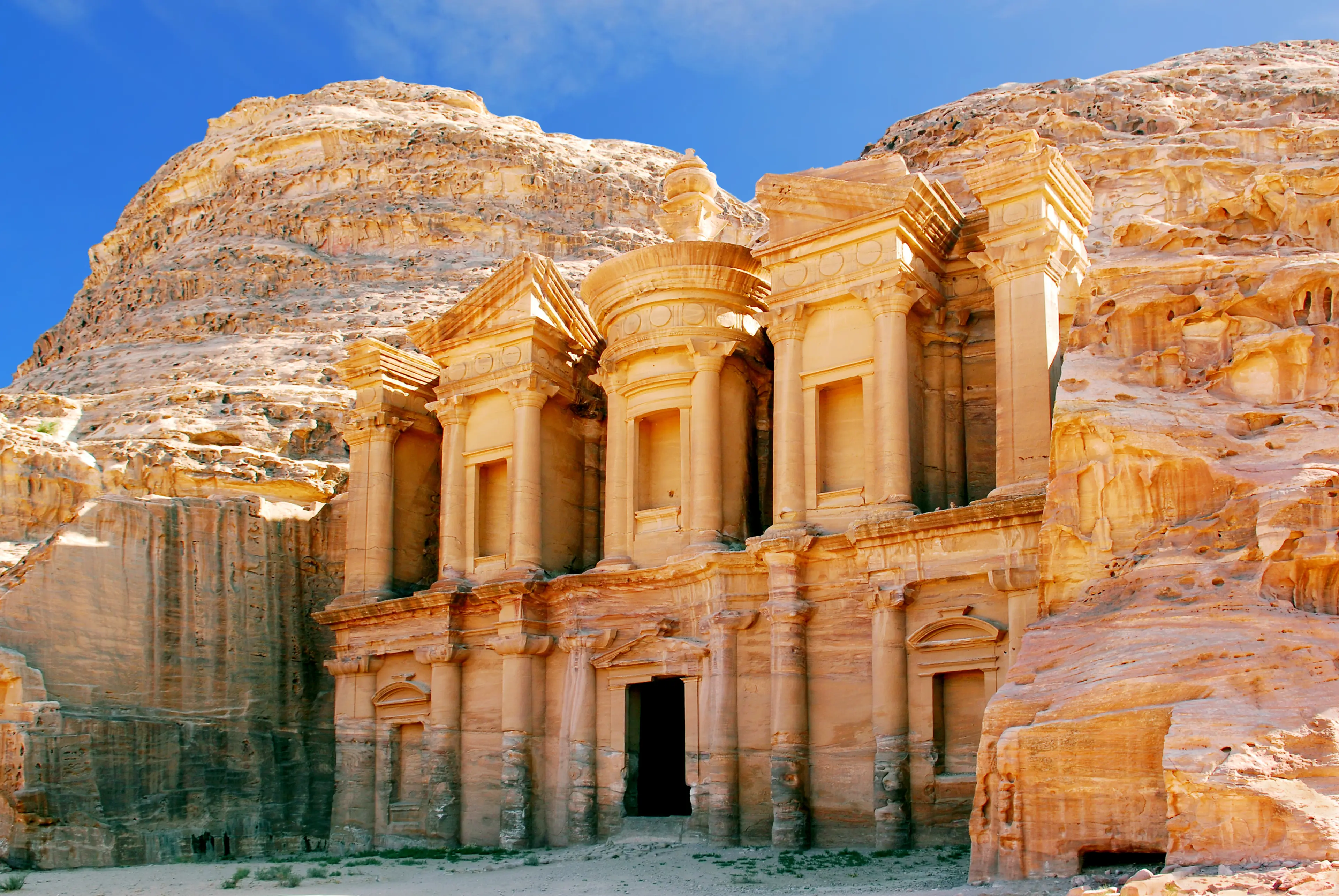 Explore Petra, Jordan: A Comprehensive 1-Day Itinerary