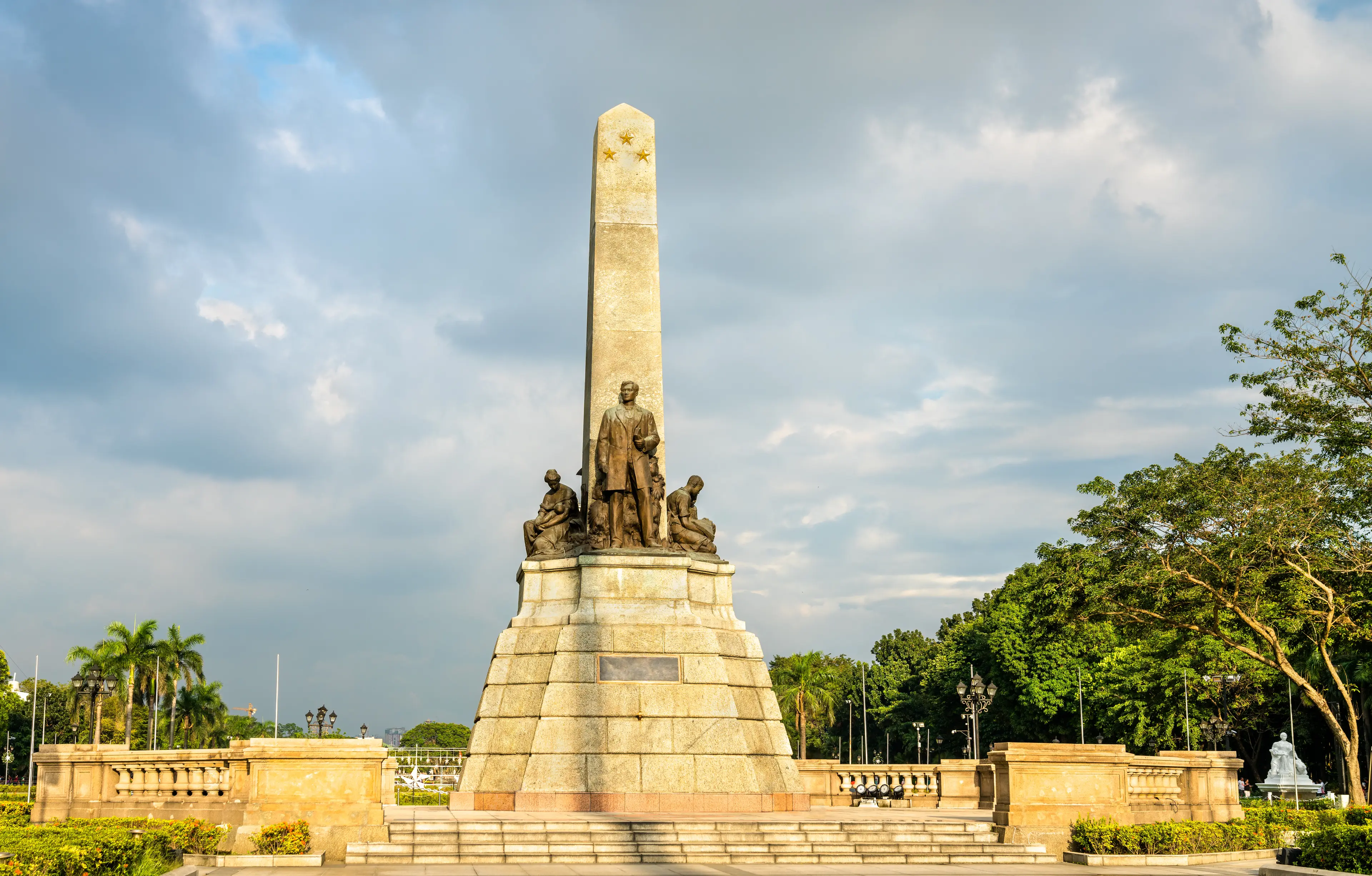 The Rizal Monument in Rizal Park The Rizal Monument in Rizal Park