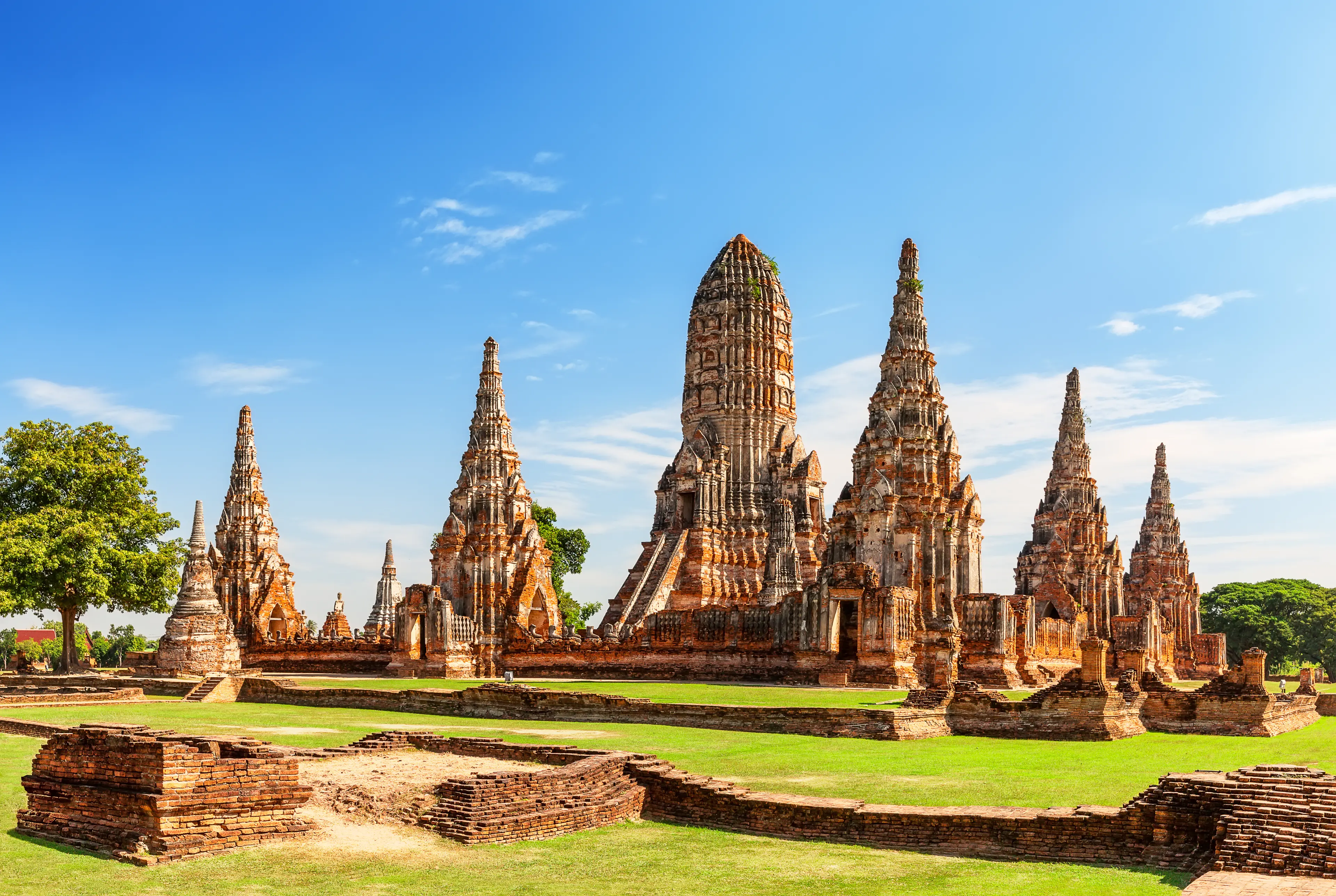 2-Day Solo Adventure and Shopping Trip in Ayutthaya, Thailand