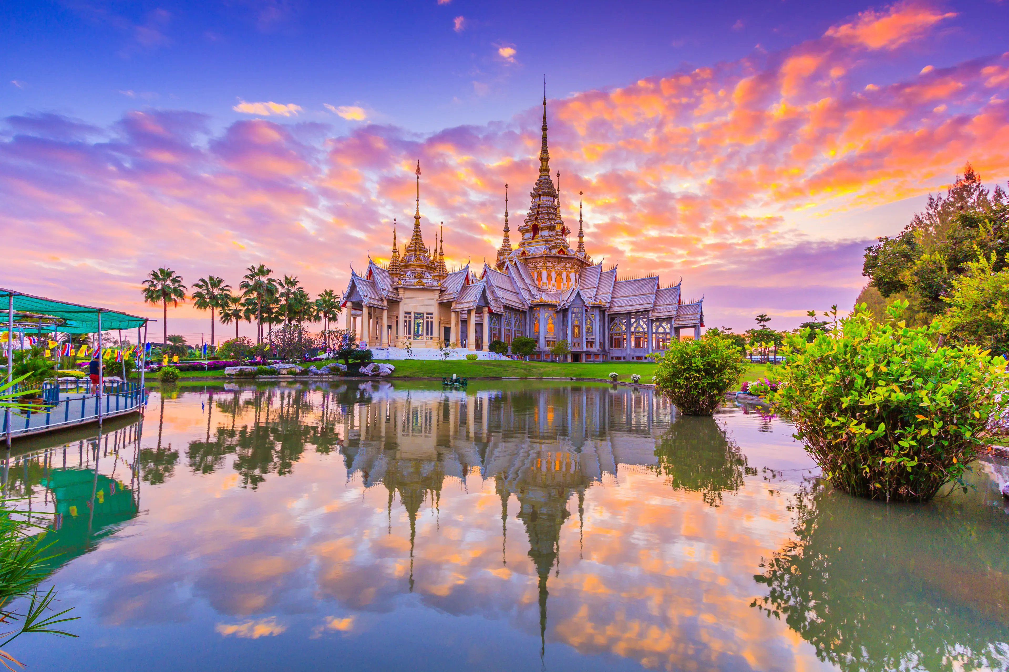 Non Khum temple, the temple of Sondej Toh