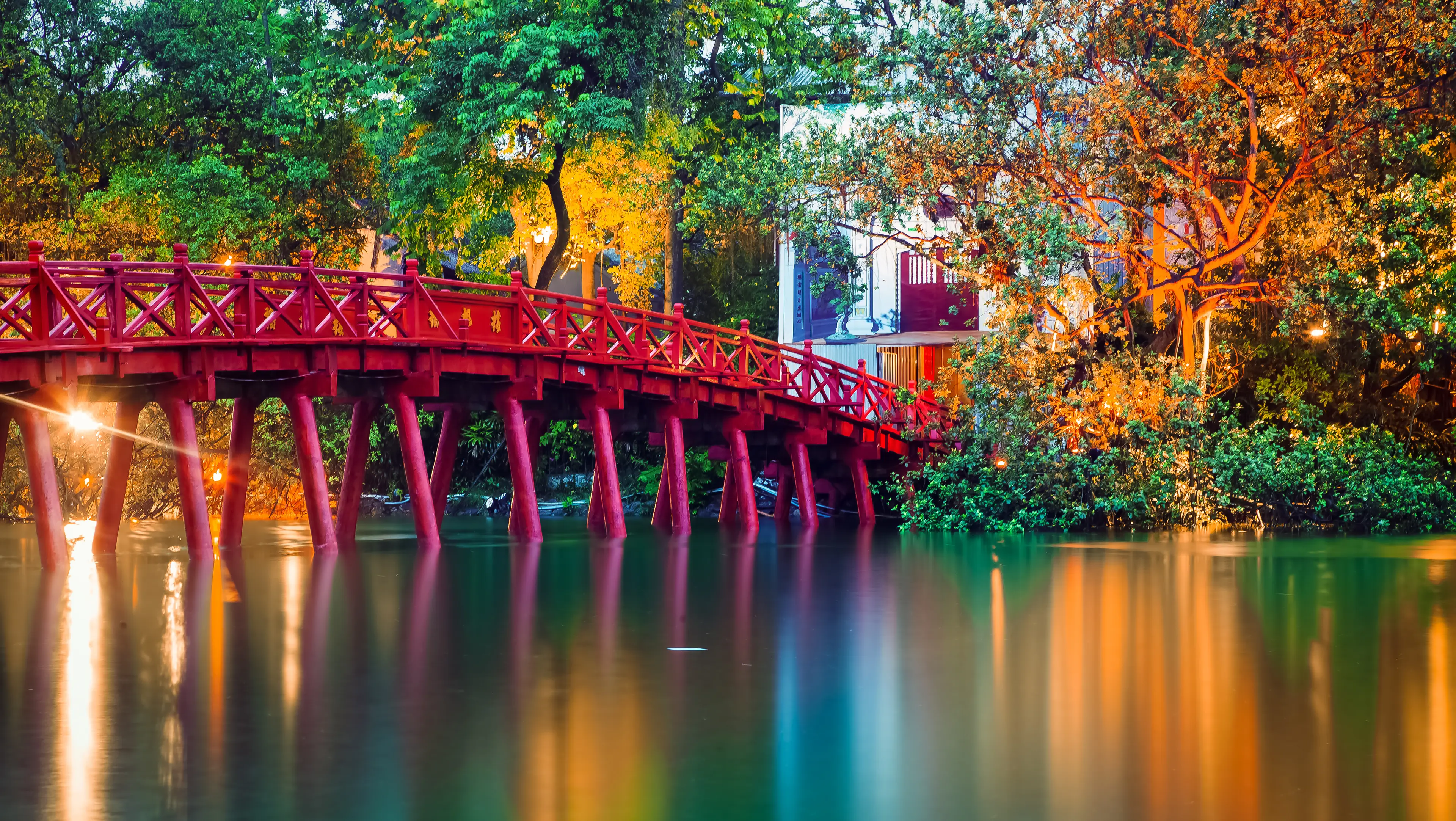 2-Day Hanoi Adventure: Nightlife and Sightseeing with Friends