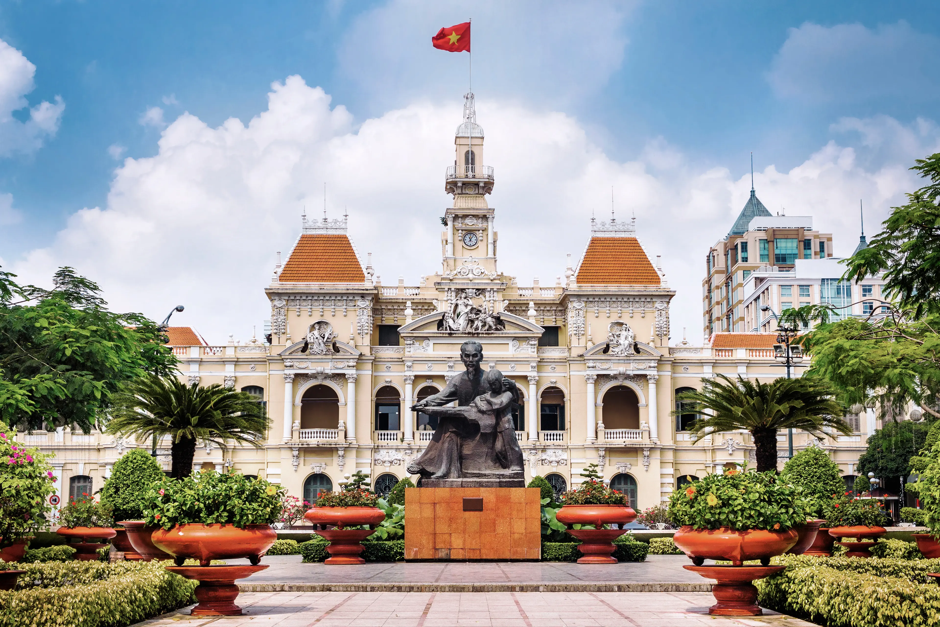 6-Day Family Adventure: Sightseeing, Shopping & Outdoor Fun in Ho Chi Minh City