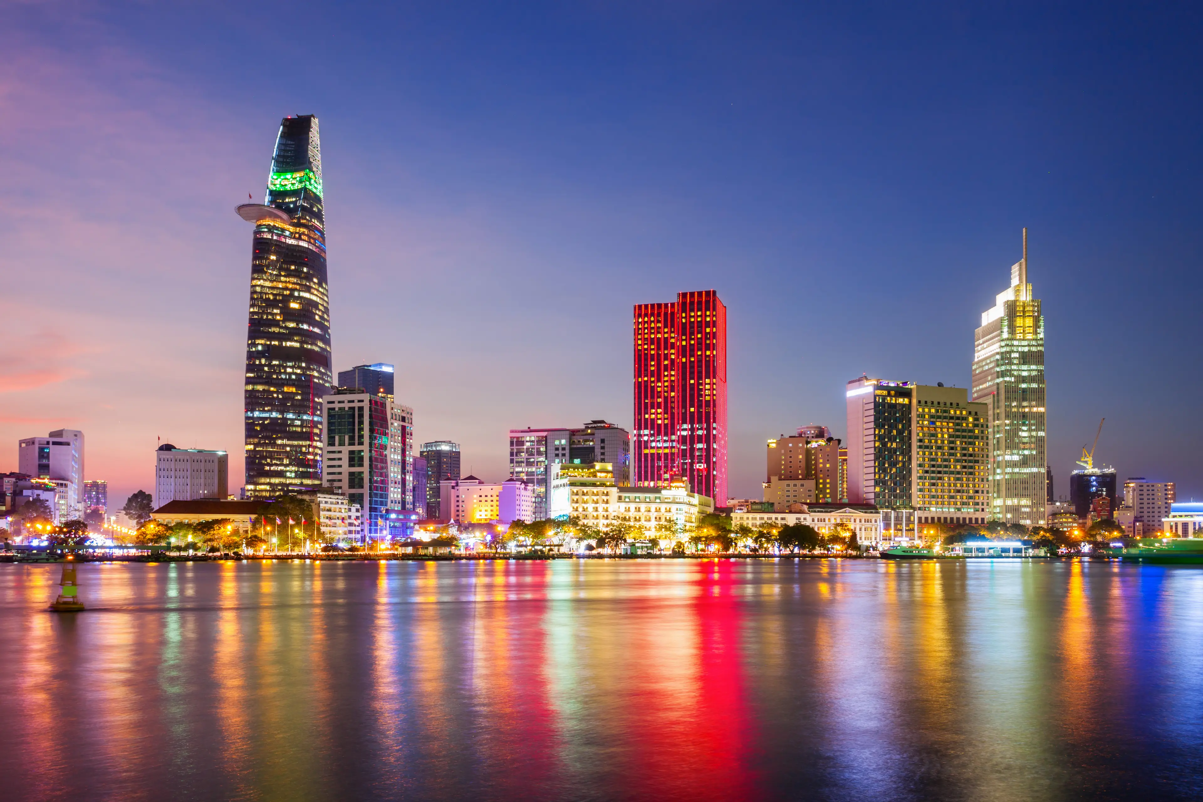 4-Day Gastronomy, Shopping and Sightseeing Tour in Ho Chi Minh City