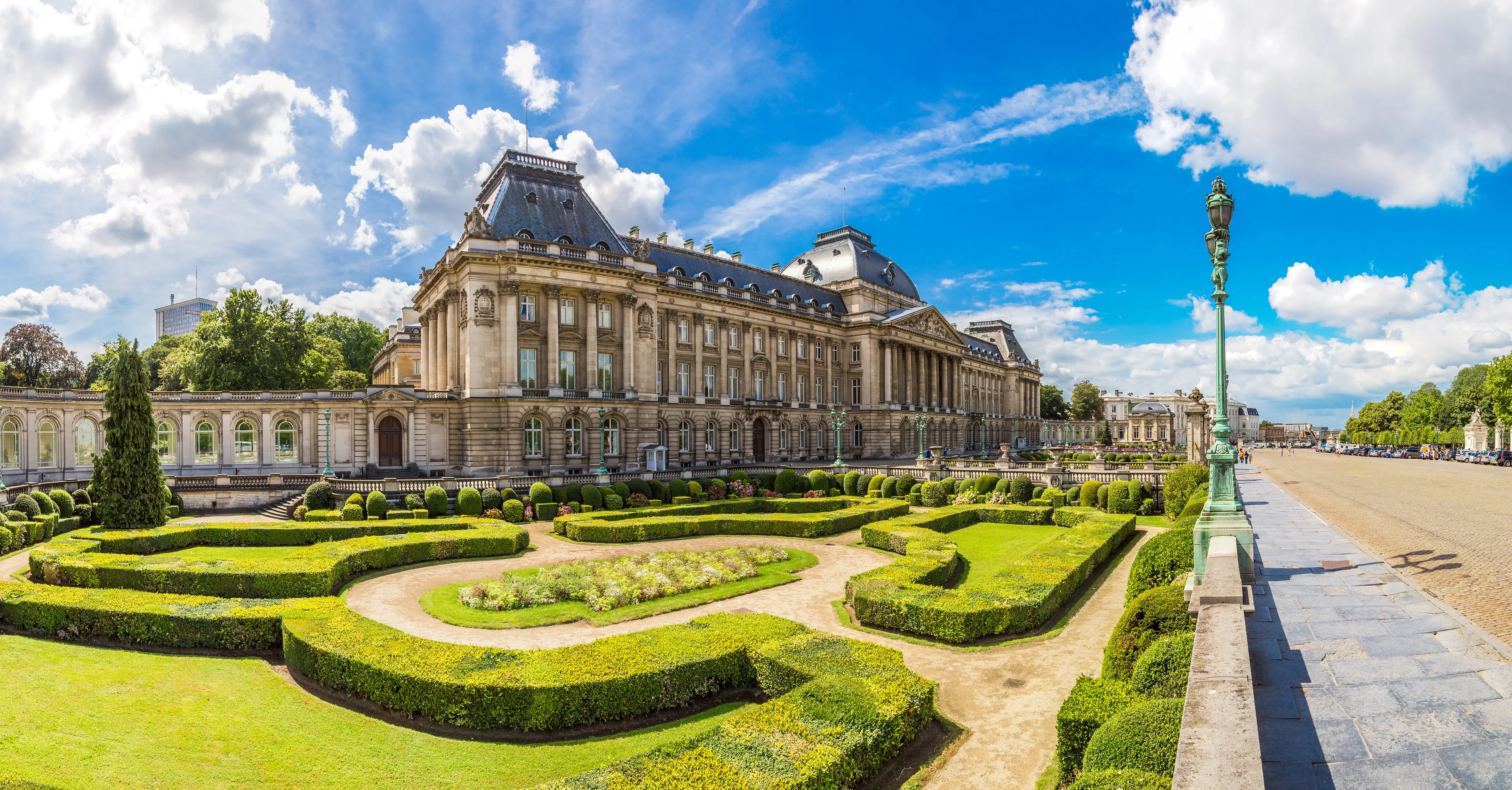 4-Day Authentic Brussels Experience: Local Cuisine, Wine & Sightseeing