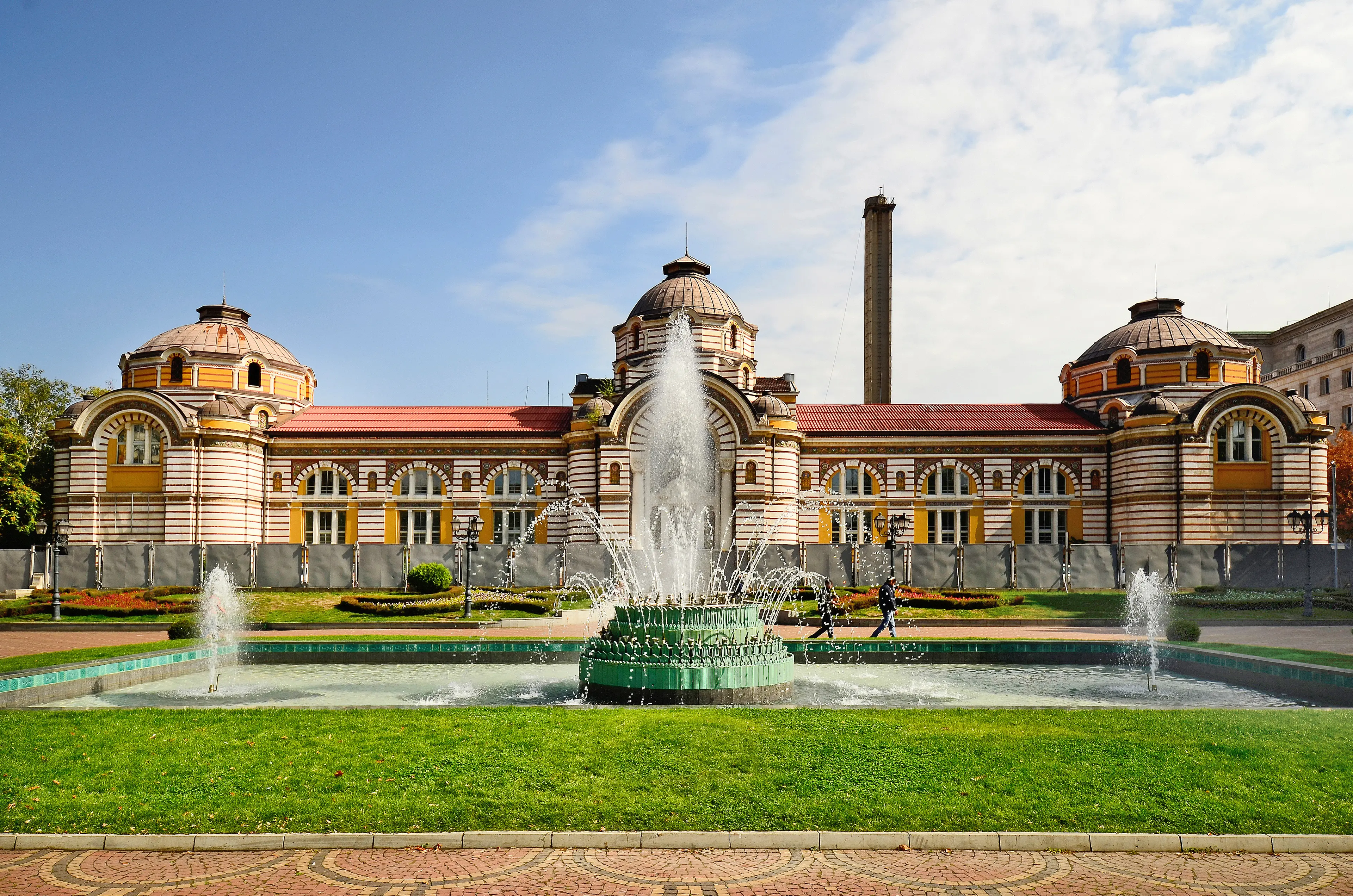 The fountain in front of the city's mineral baths complex