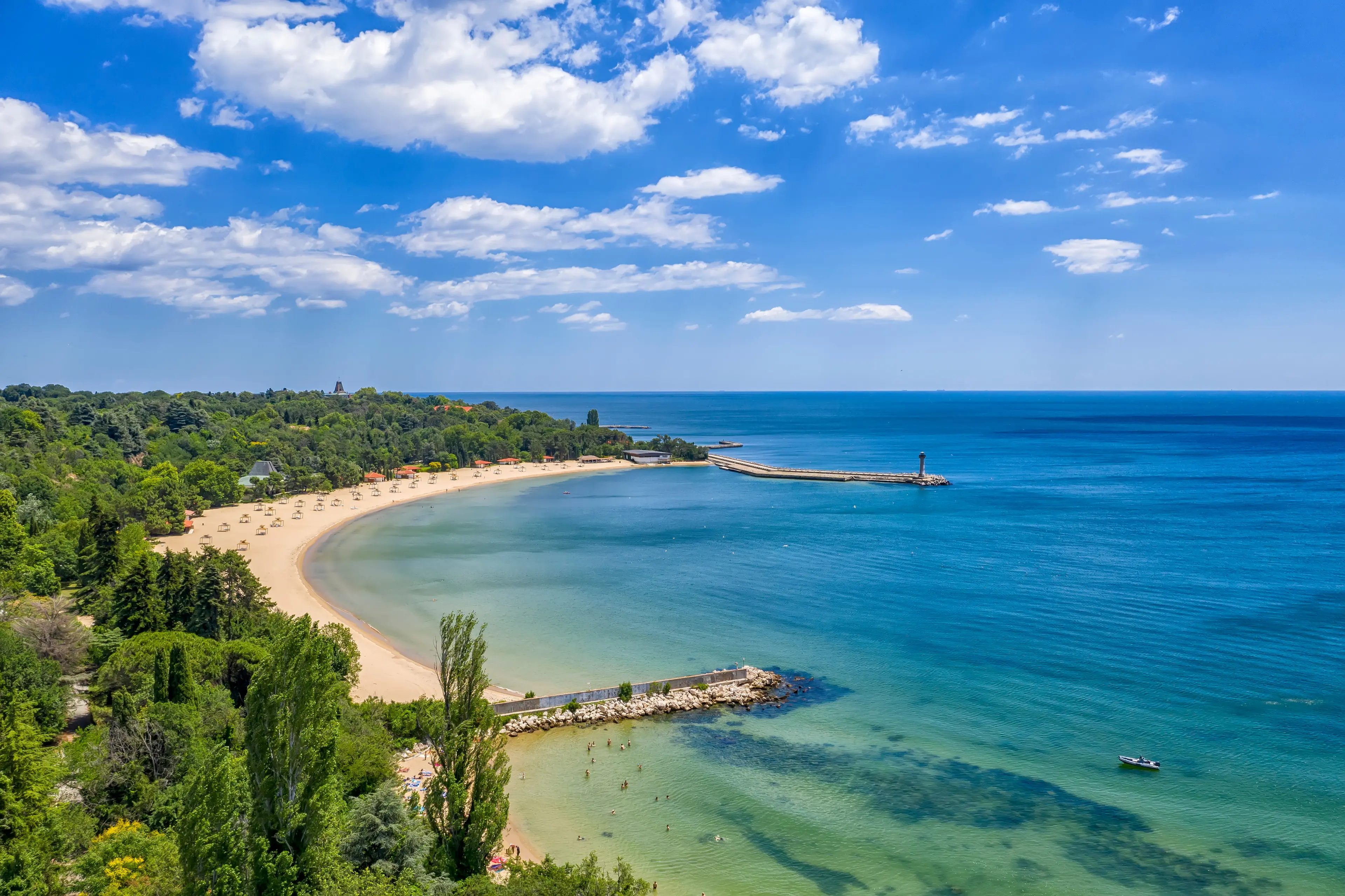 1-Day Local Family Experience in Varna: Sightseeing and Relaxation