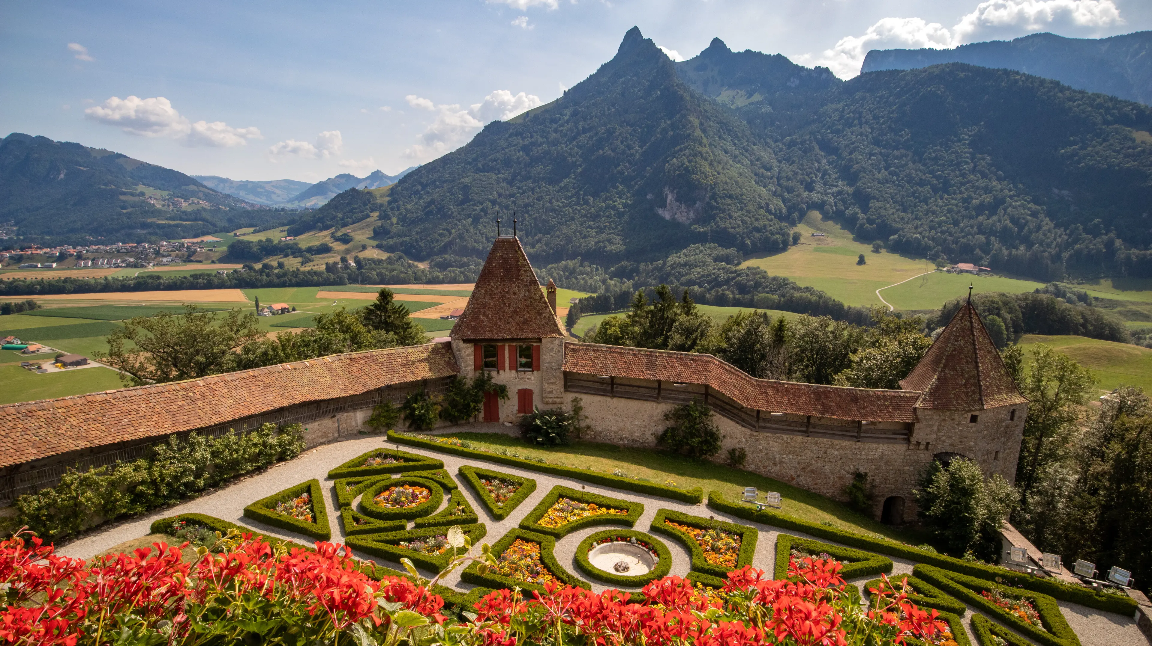 Gardens of the Gruyeres castle Gardens of the Gruyeres castle