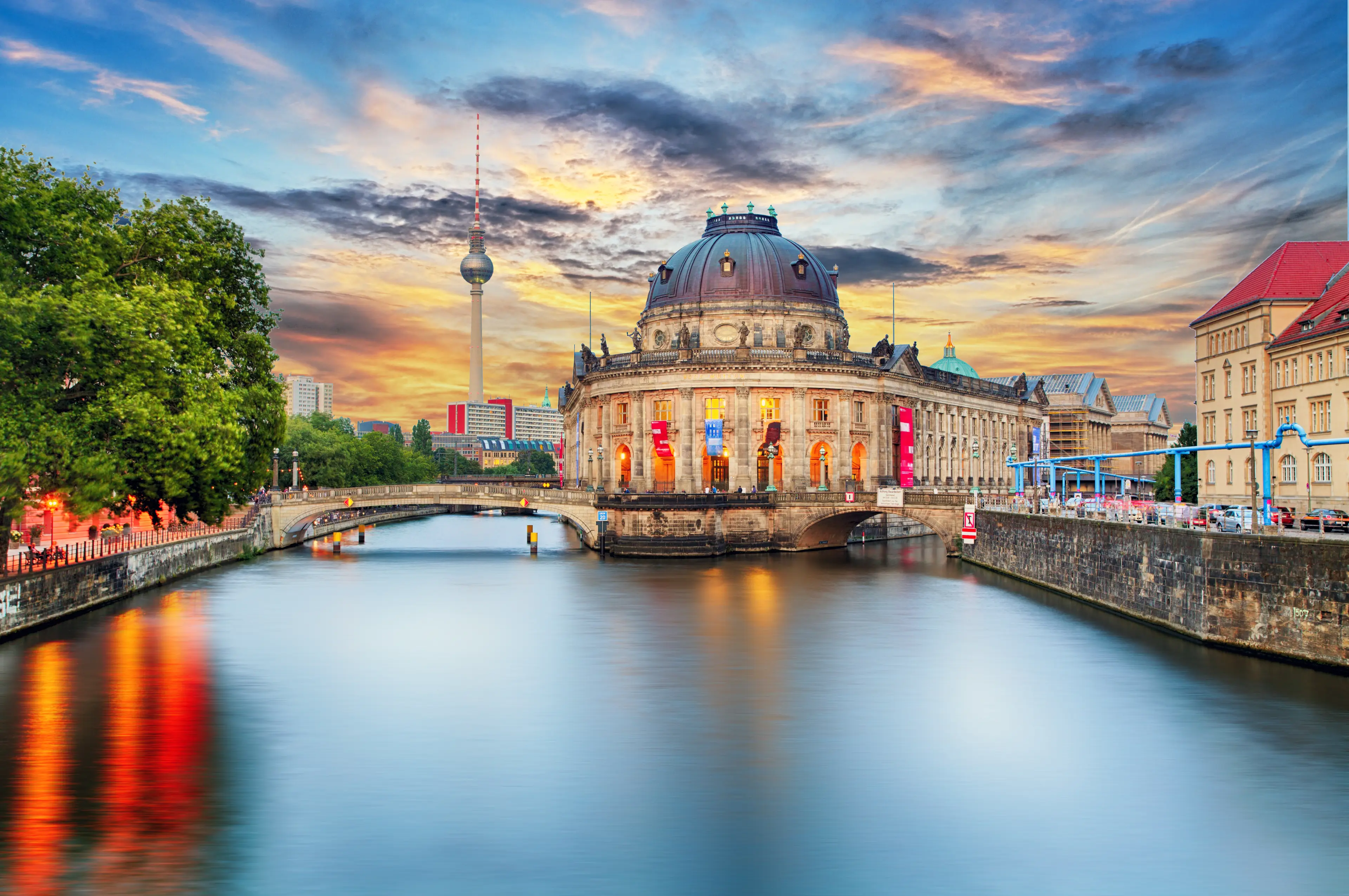 4-Day Solo Local Experience: Berlin's Nightlife and Outdoor Adventures