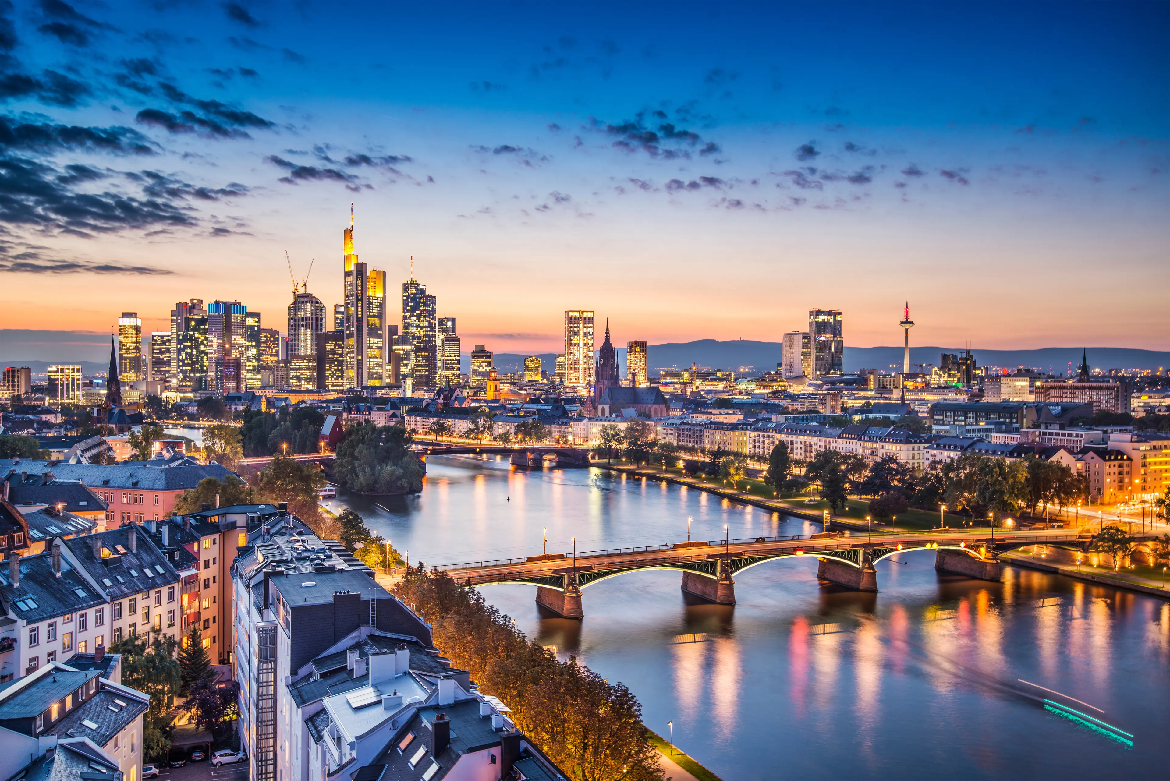 3-Day Frankfurt Itinerary: Culinary and Sightseeing Tour for Couples