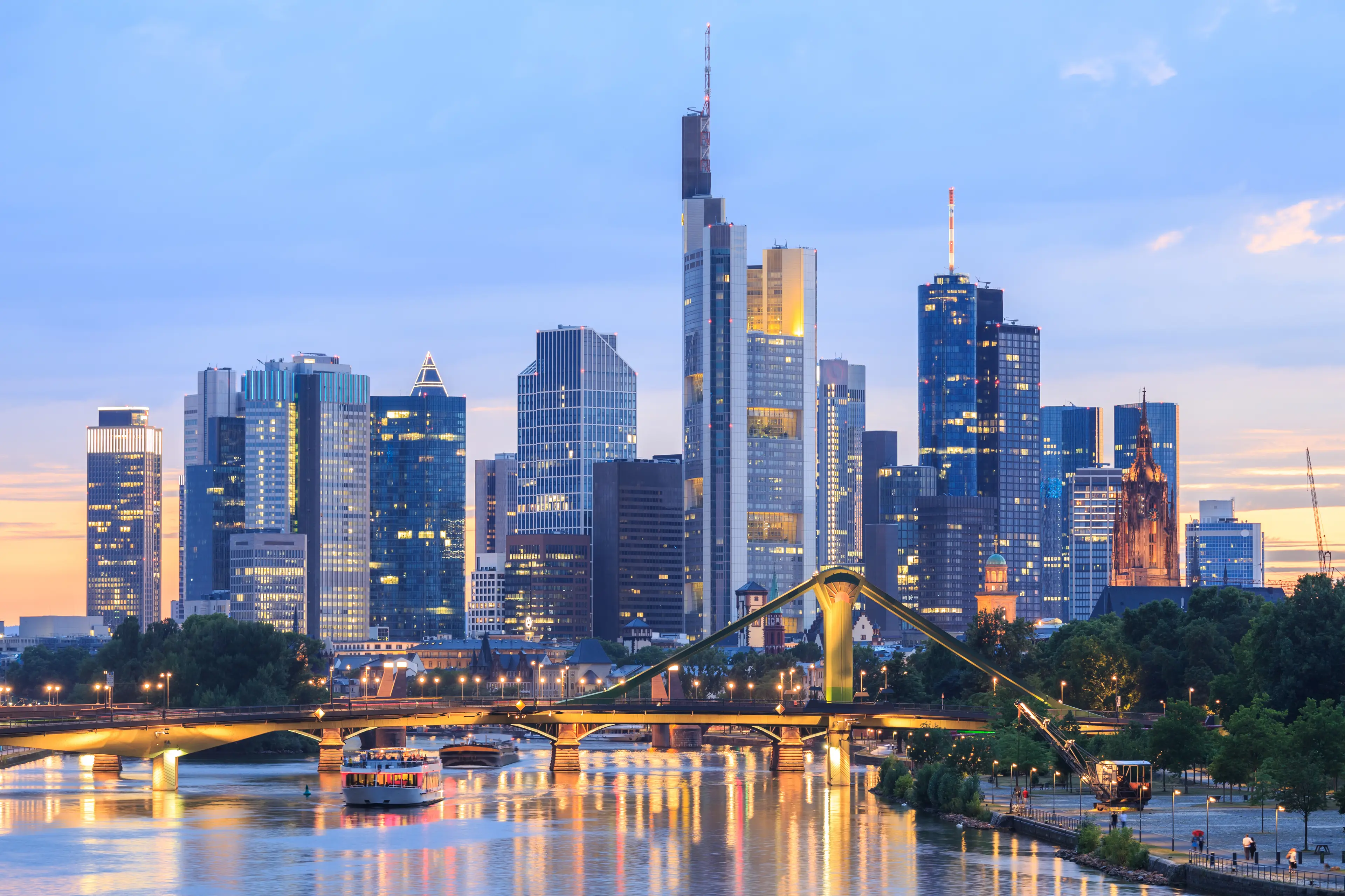 3-Day Solo Adventure in Frankfurt: Food, Wine, and Sightseeing