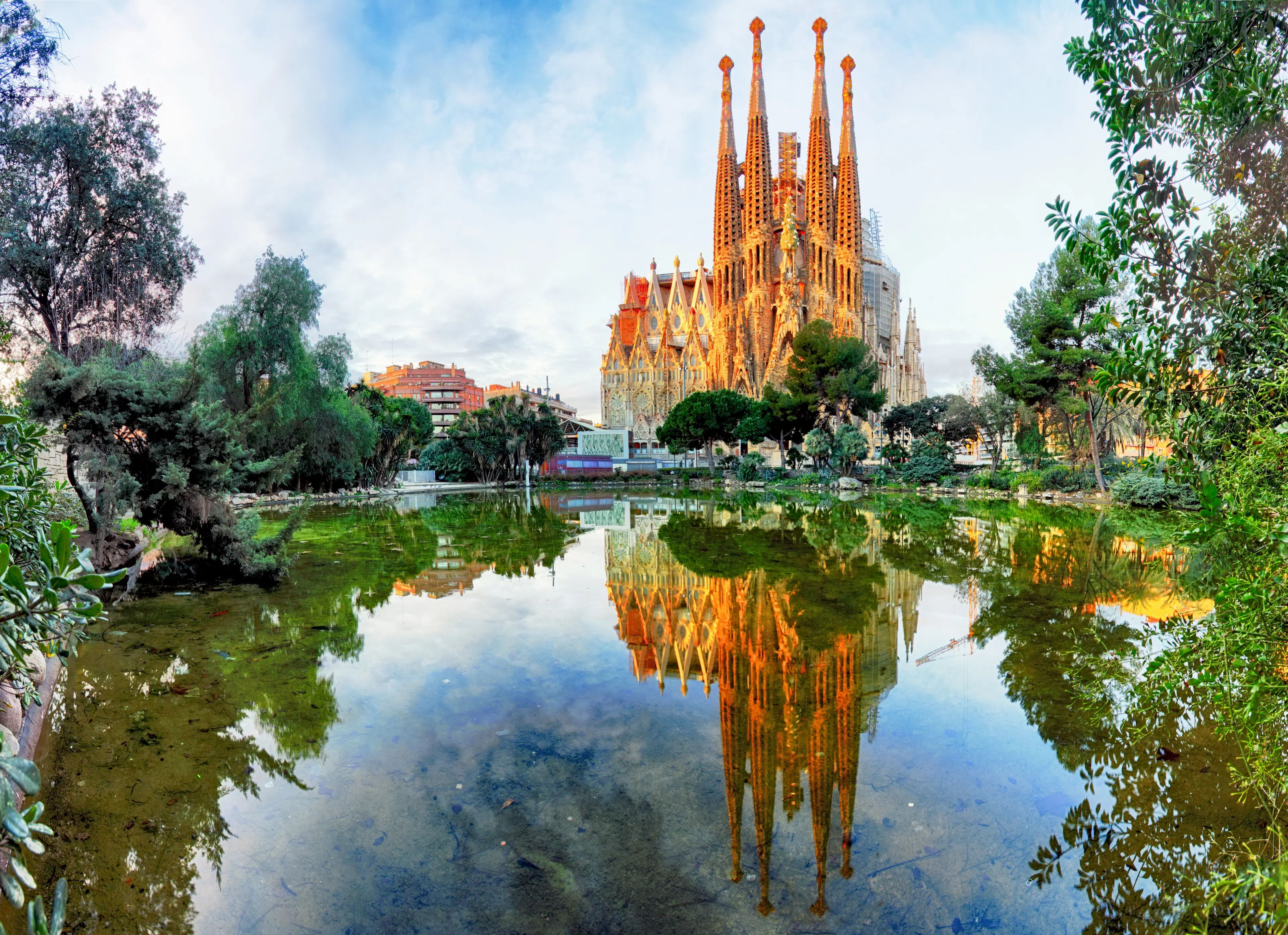 Barcelona in a Day: Solo Local Experience with Food, Wine, & Sightseeing