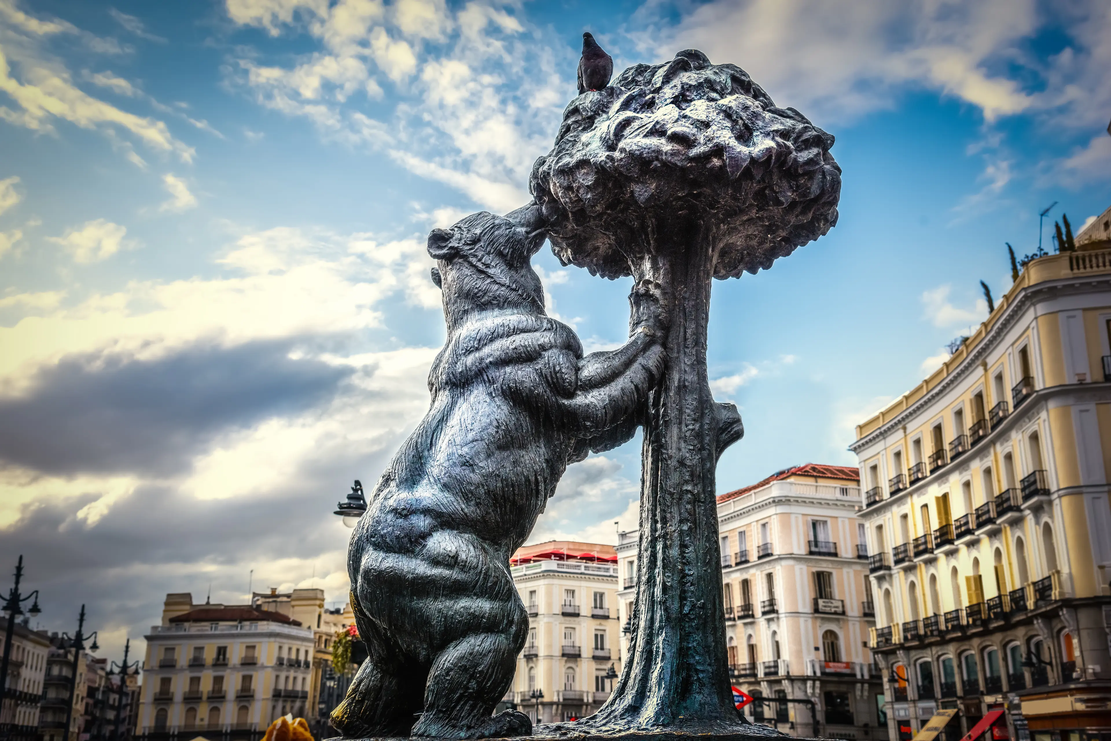Bear and strawberry tree statue in Puerta del Sol
