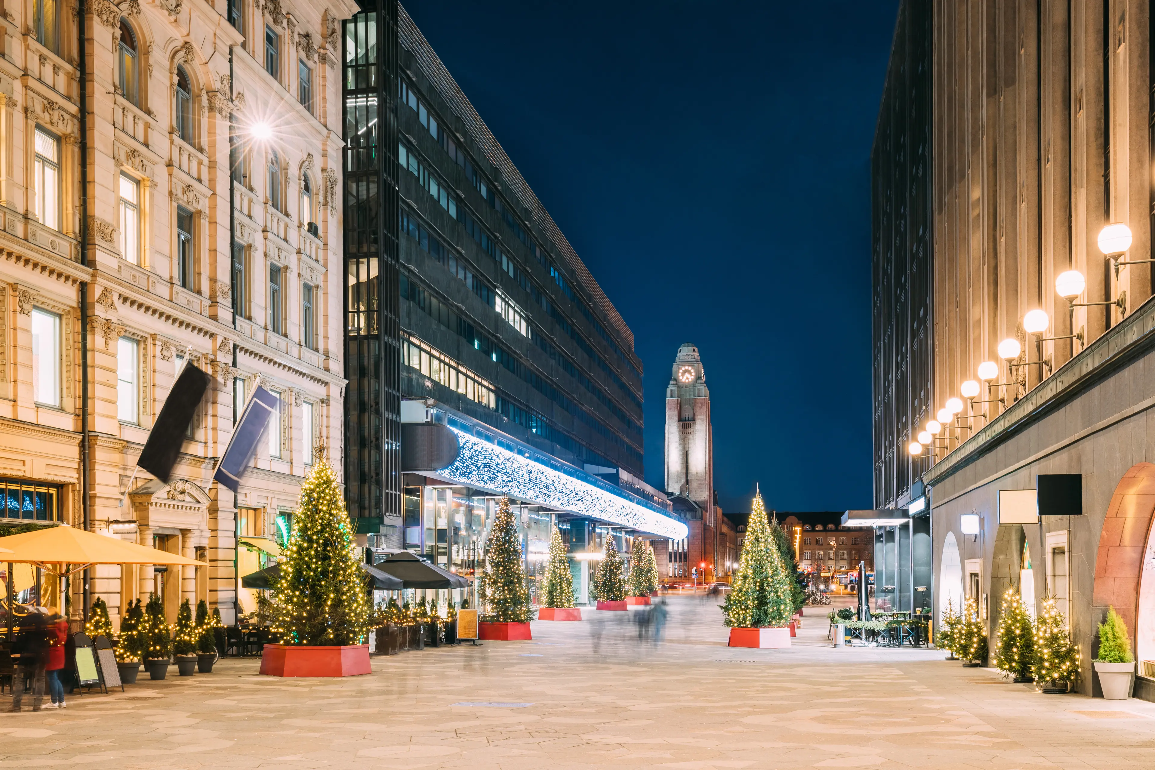 Keskuskatu Street, Shopping Mall And Helsinki Central Railway