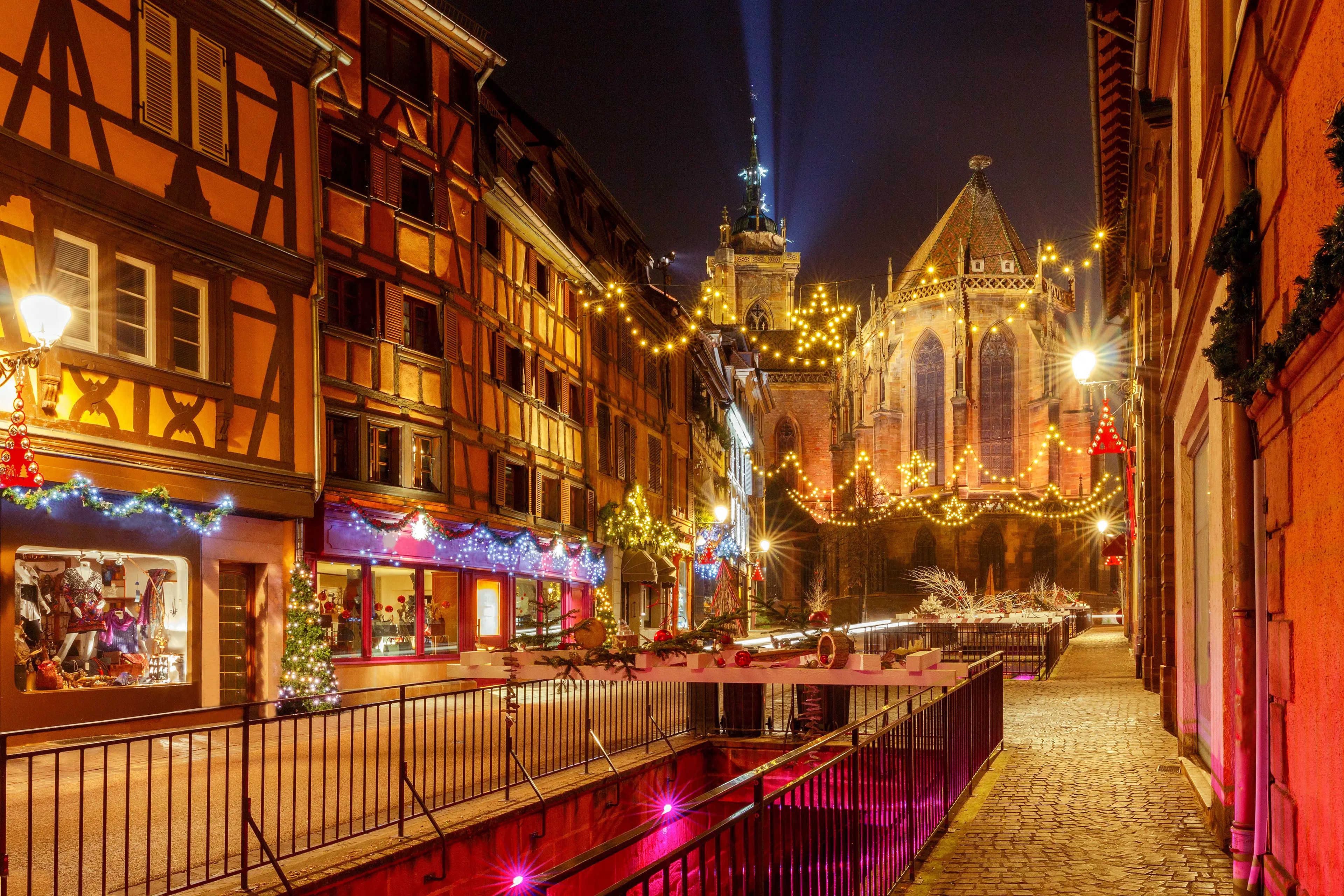 City on Christmas Eve. City on Christmas Eve.