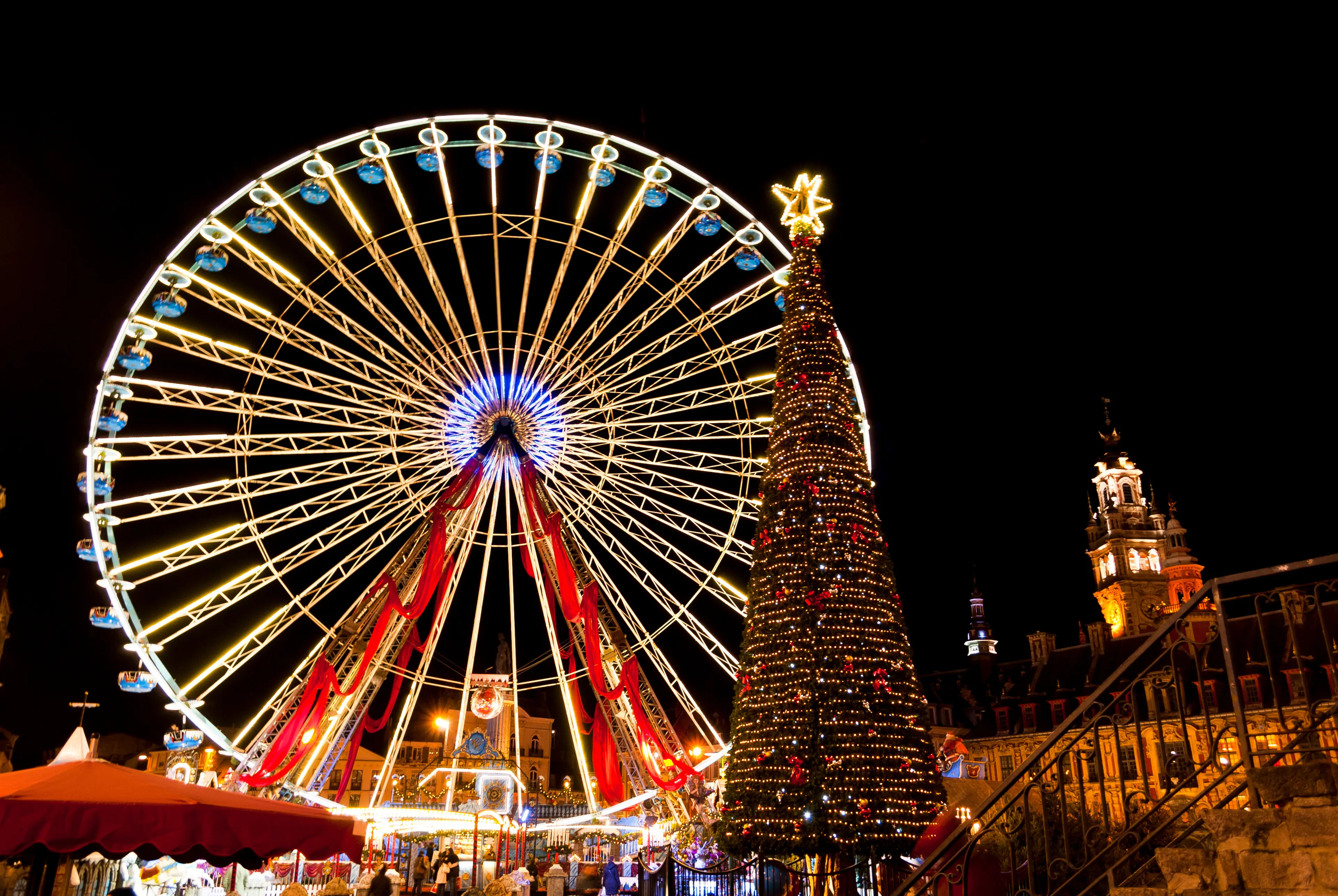 Ferris wheel on the main square