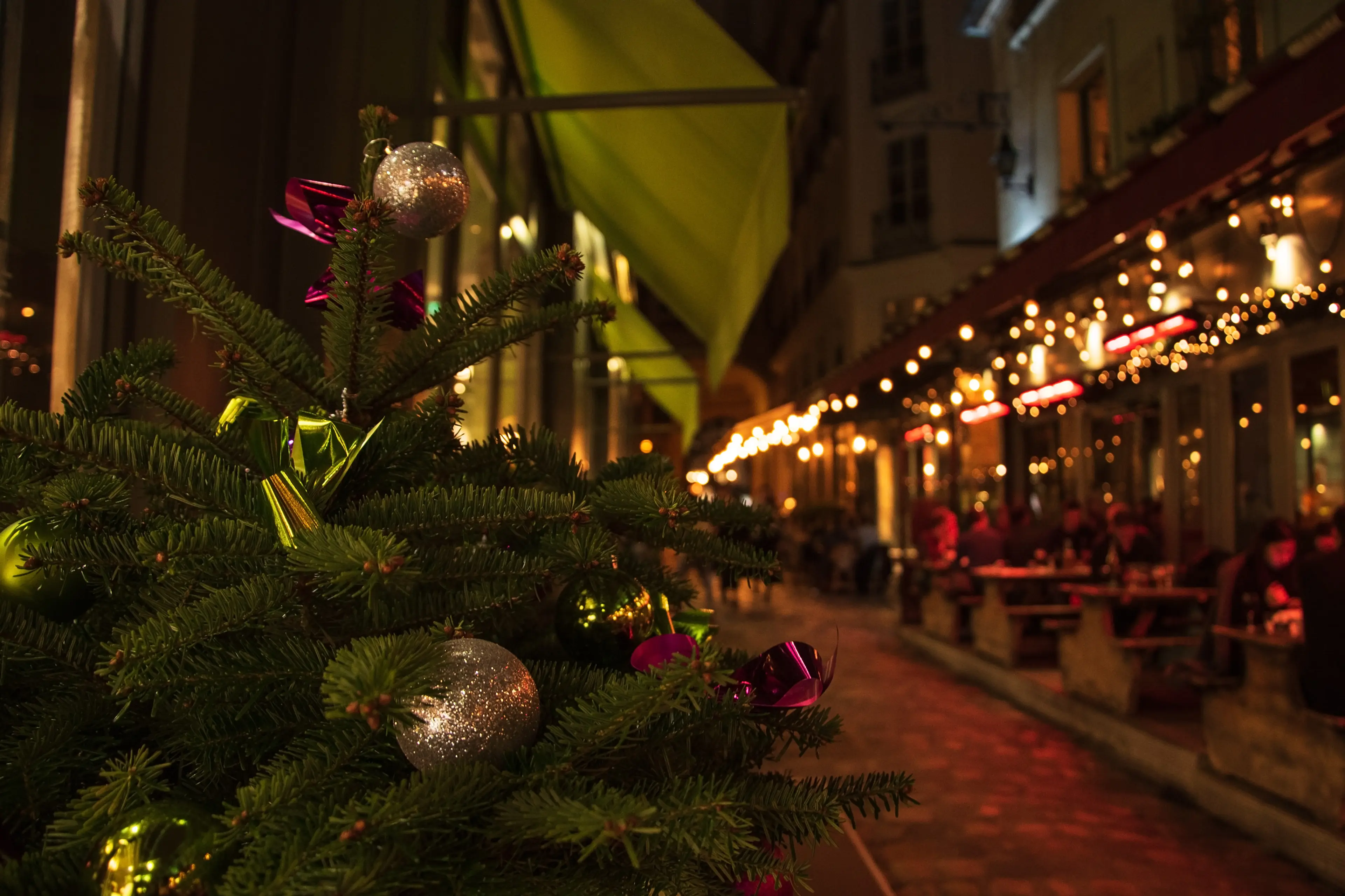 Christmas Eve & Christmas Day in Paris: Where to Eat