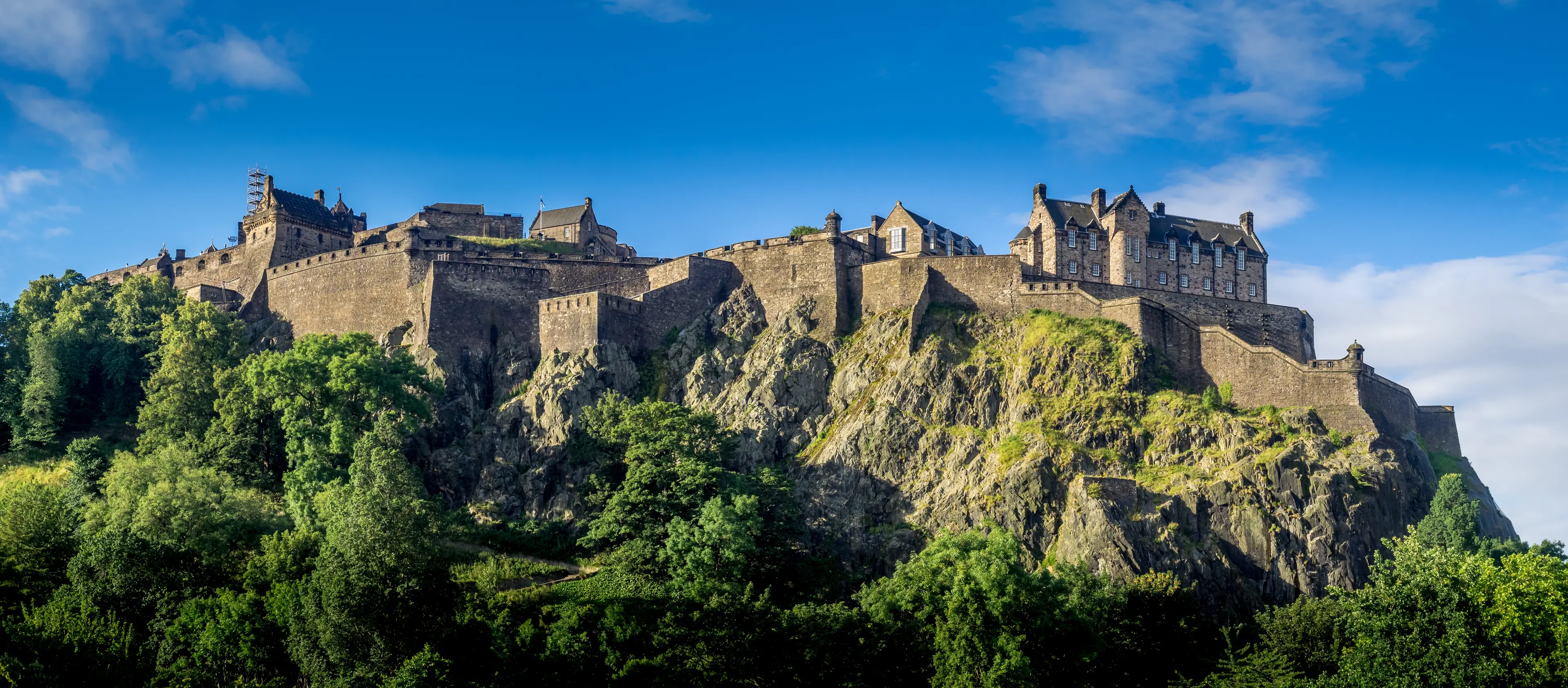 3-Day Family Sightseeing and Shopping Adventure in Edinburgh