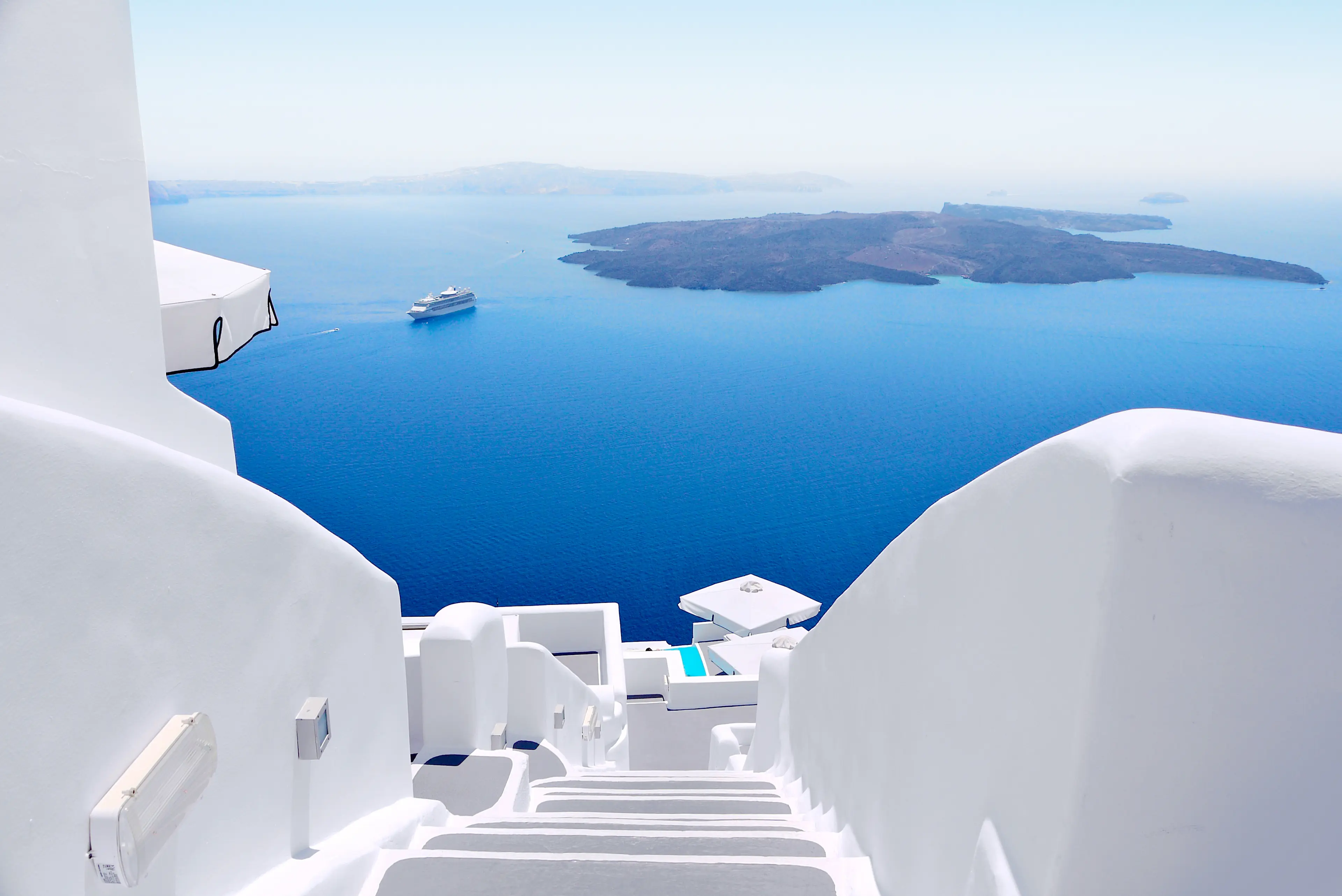 Local's One-Day Santorini Itinerary: Sightseeing, Food & Wine
