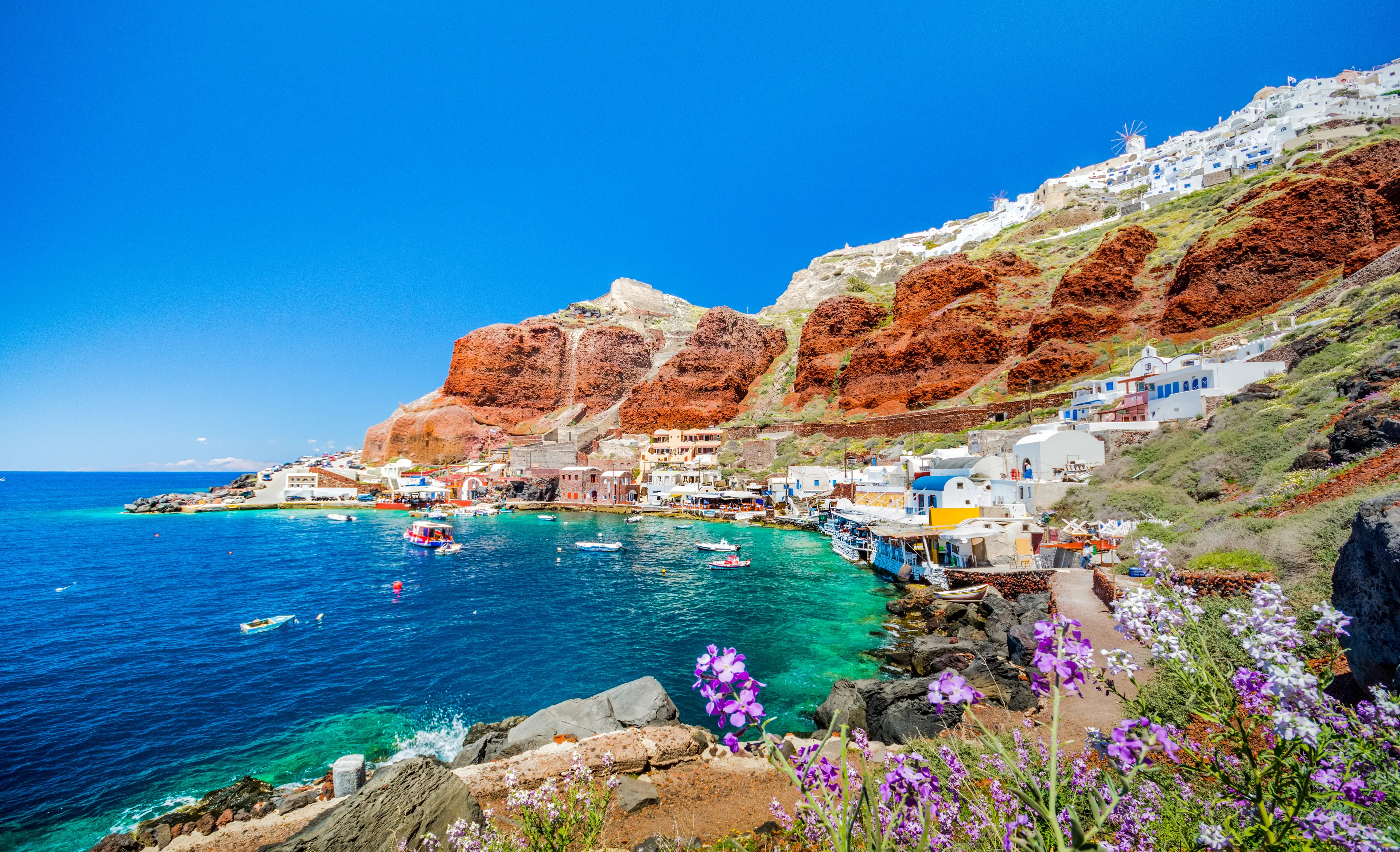 The old harbor of Ammoudi under the famous village of Ia