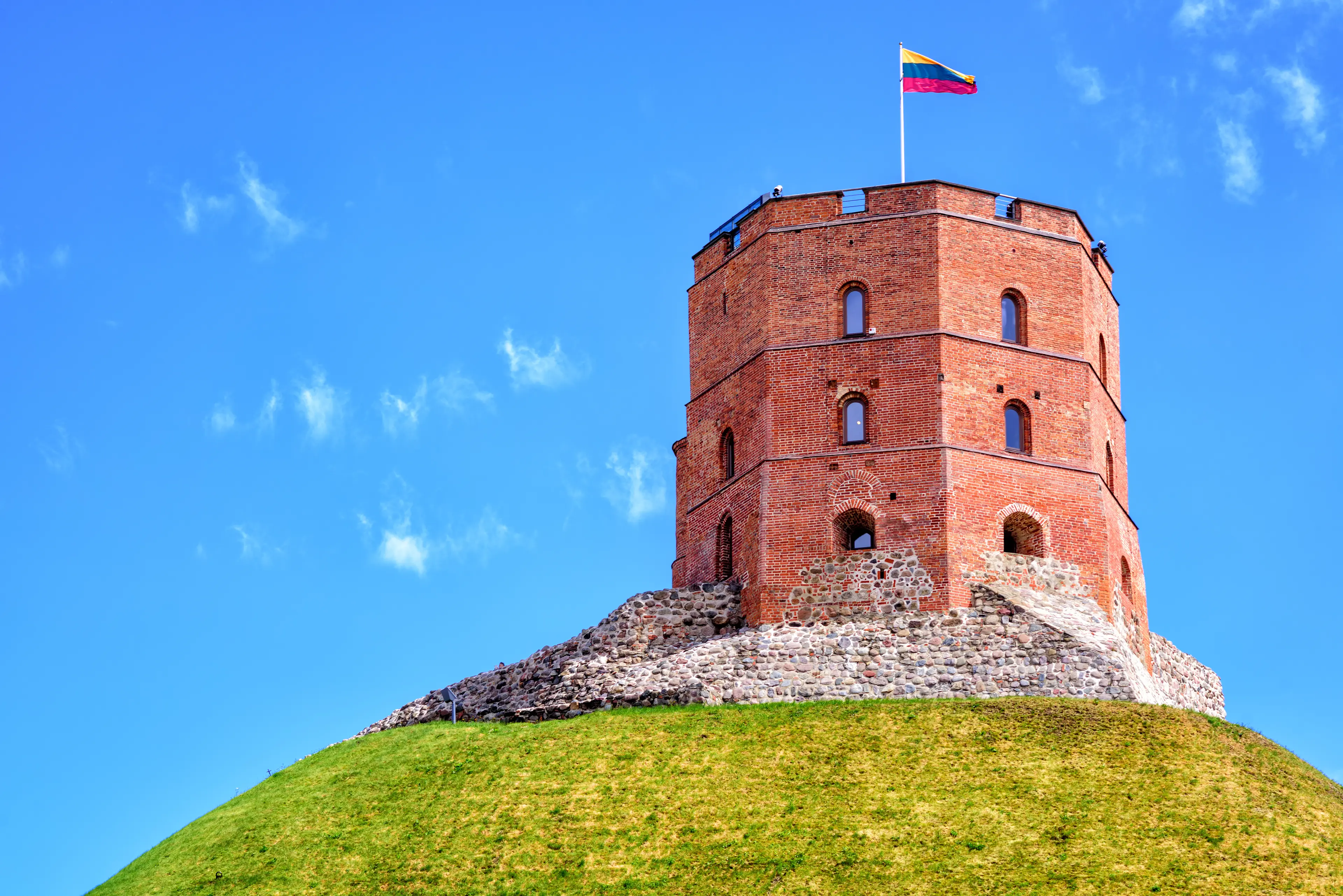 1-Day Family Adventure: Sightseeing, Shopping & Relaxing in Vilnius