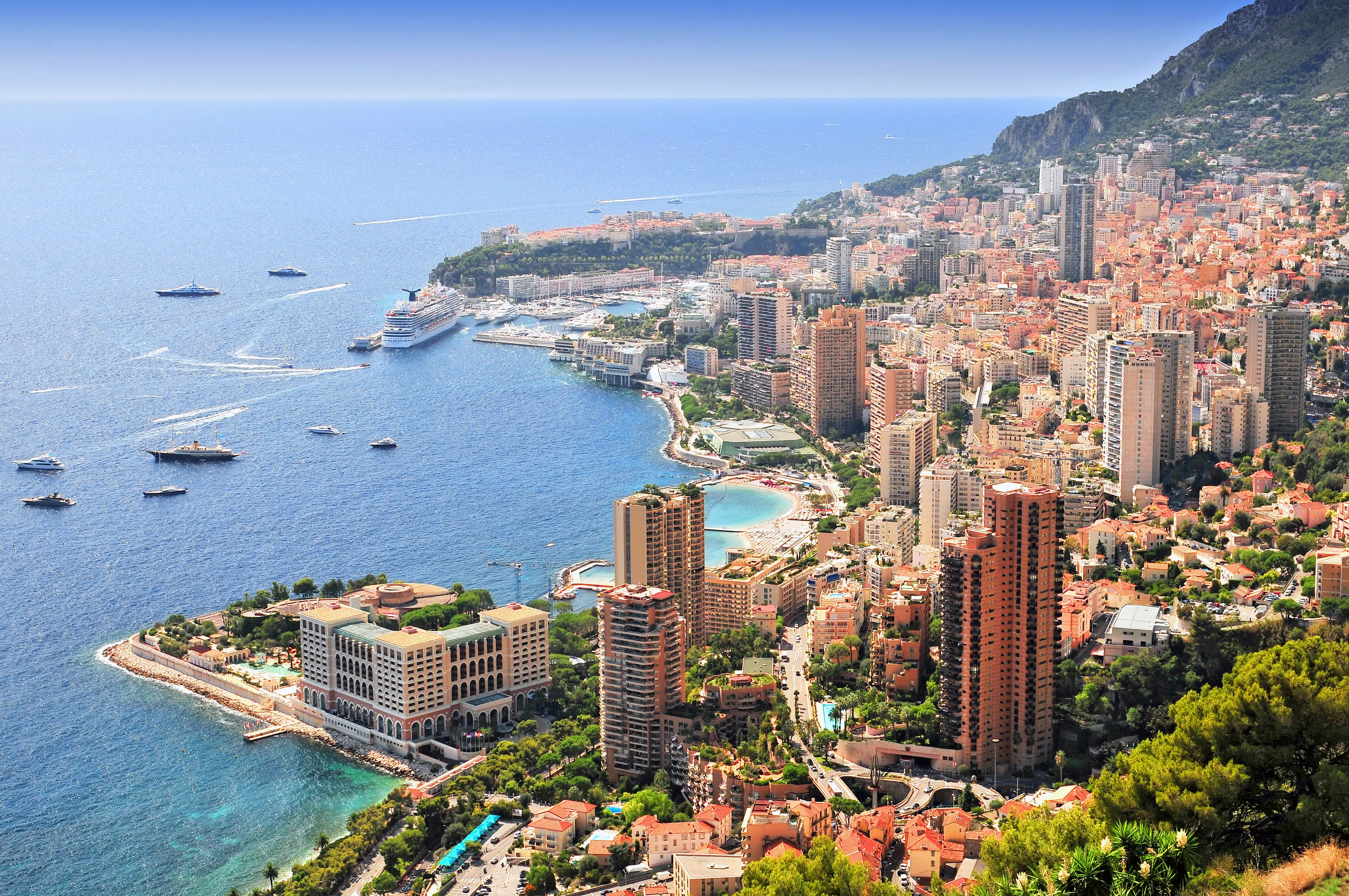1-Day Monaco Shopping & Nightlife Adventure with Friends