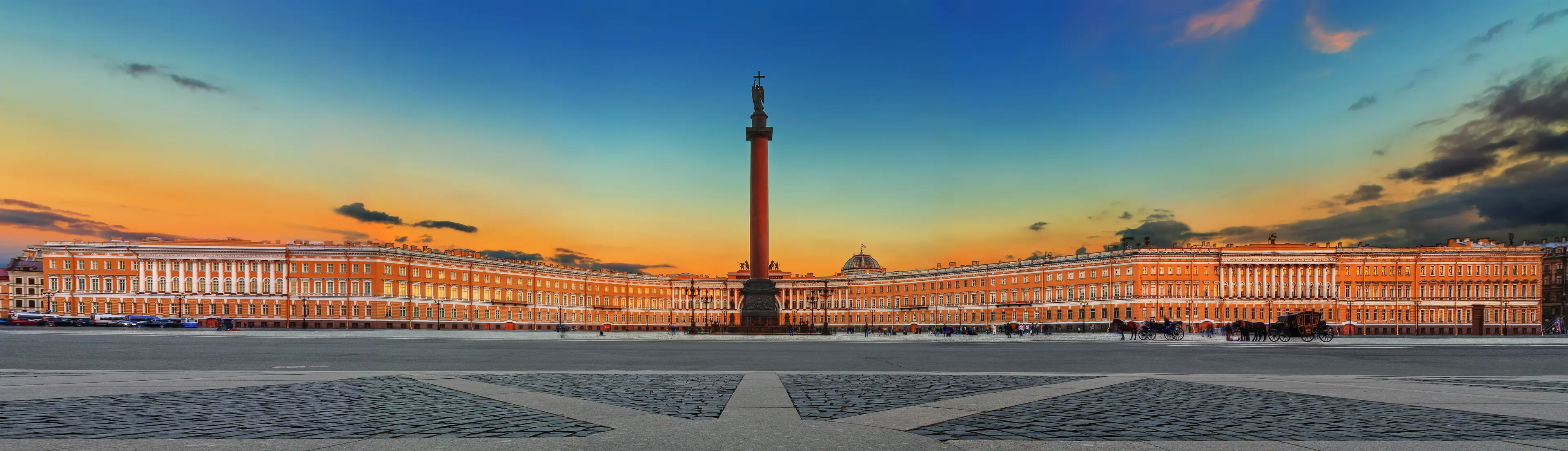 Alexander Column and General Staff on Palace Square