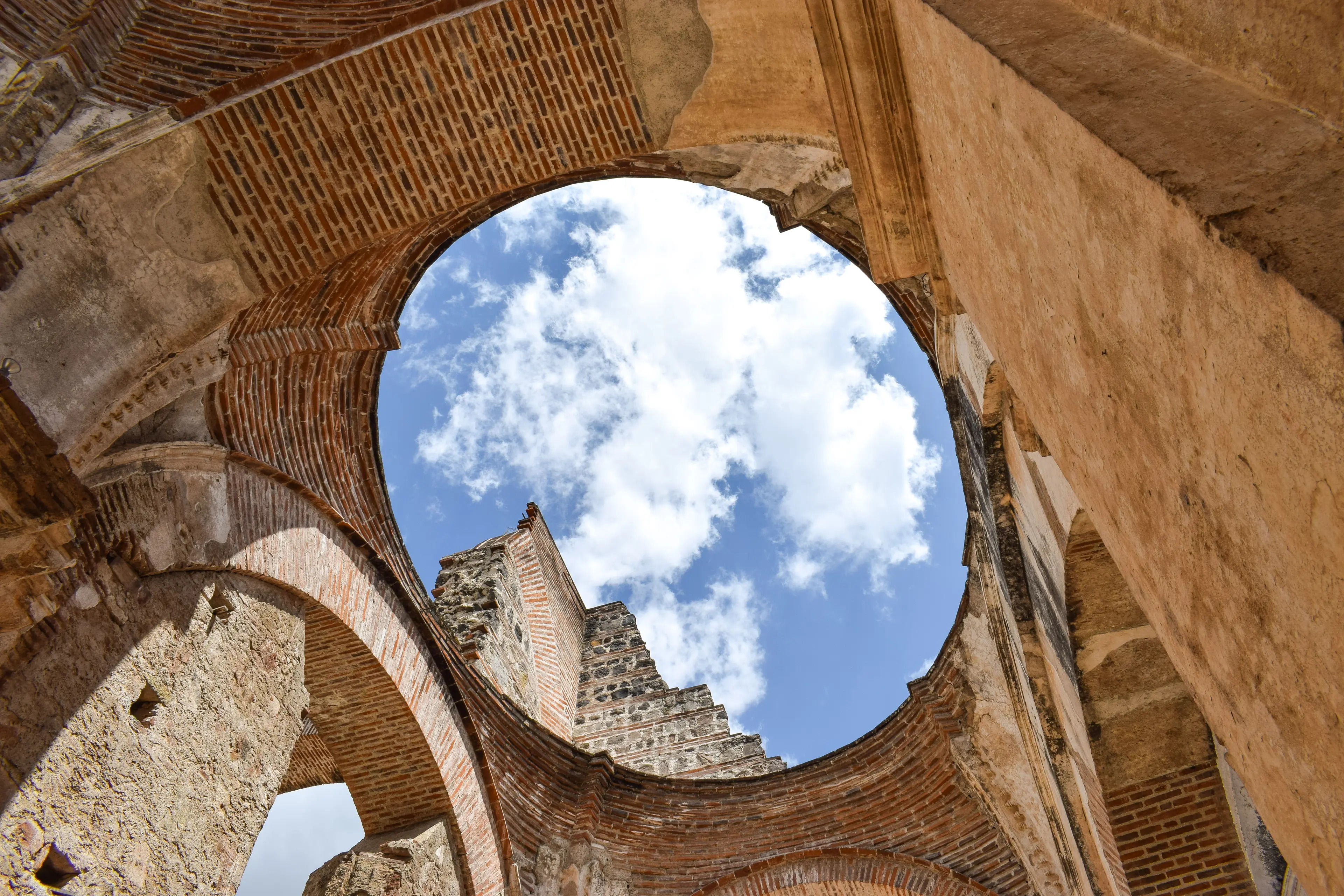 2-Day Relaxing Outdoor Adventure for Couples in Antigua, Guatemala
