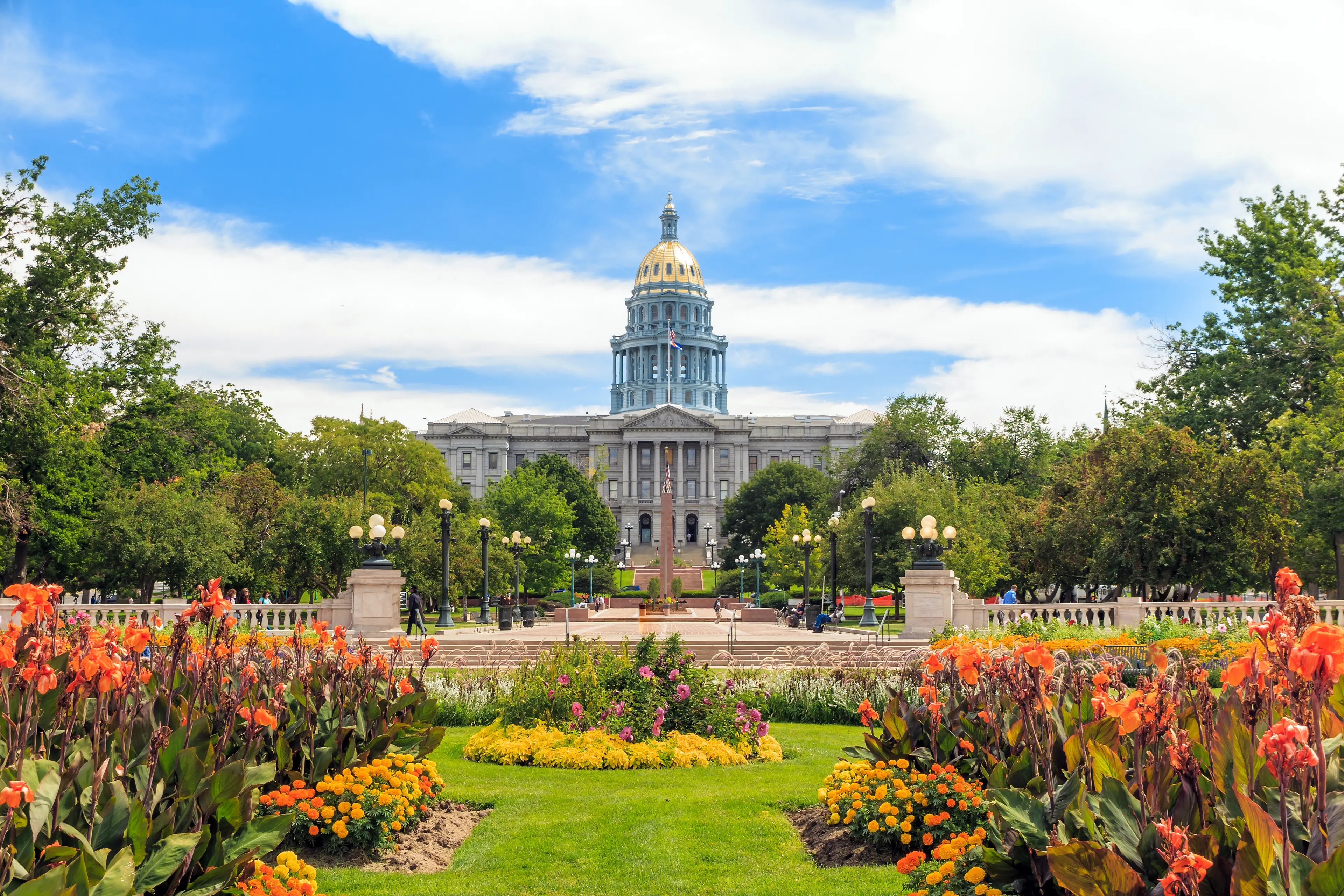 Colorado State Capitol shot from the gardens