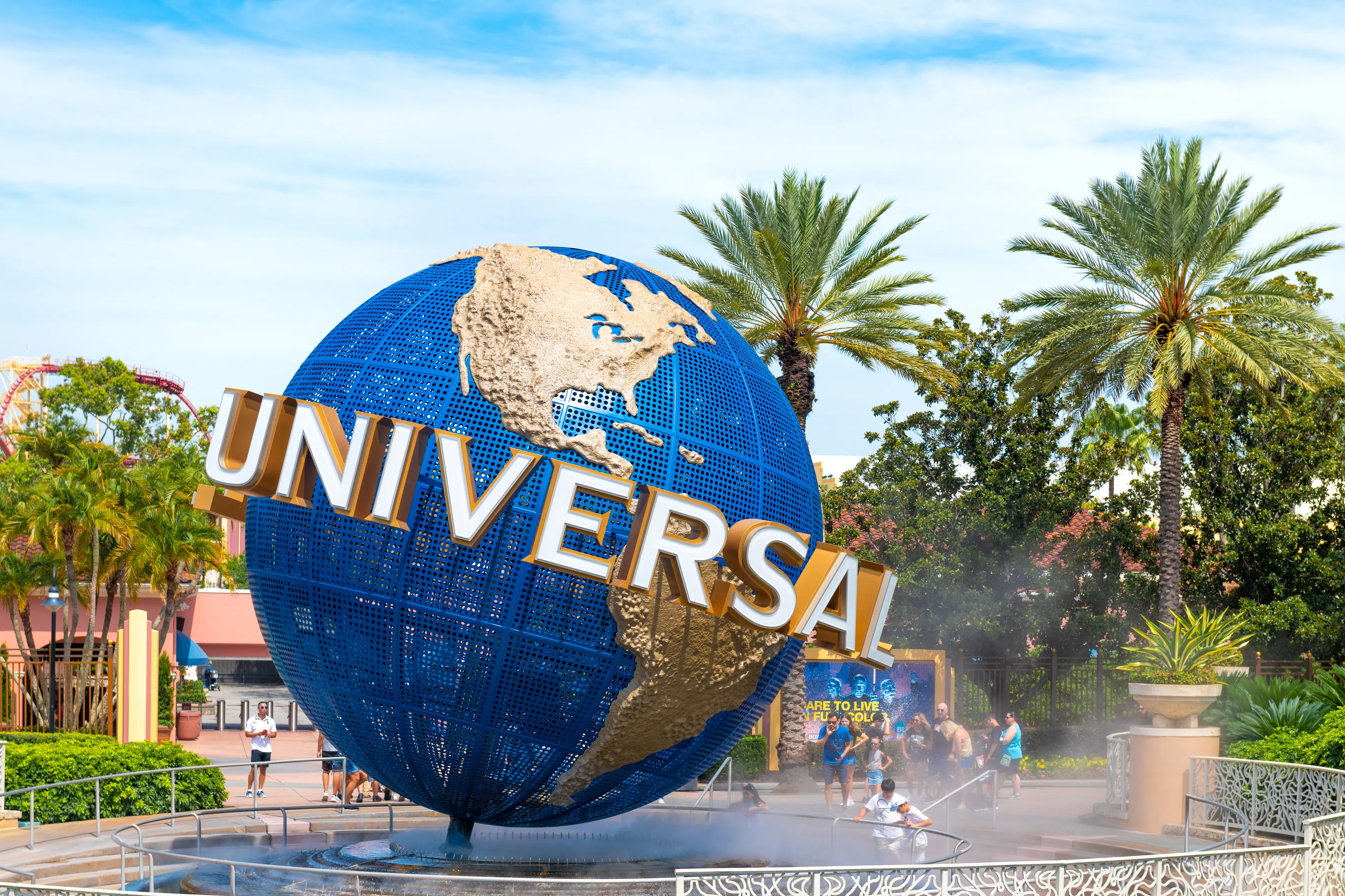 Universal Studios globe at the entrance of the theme park