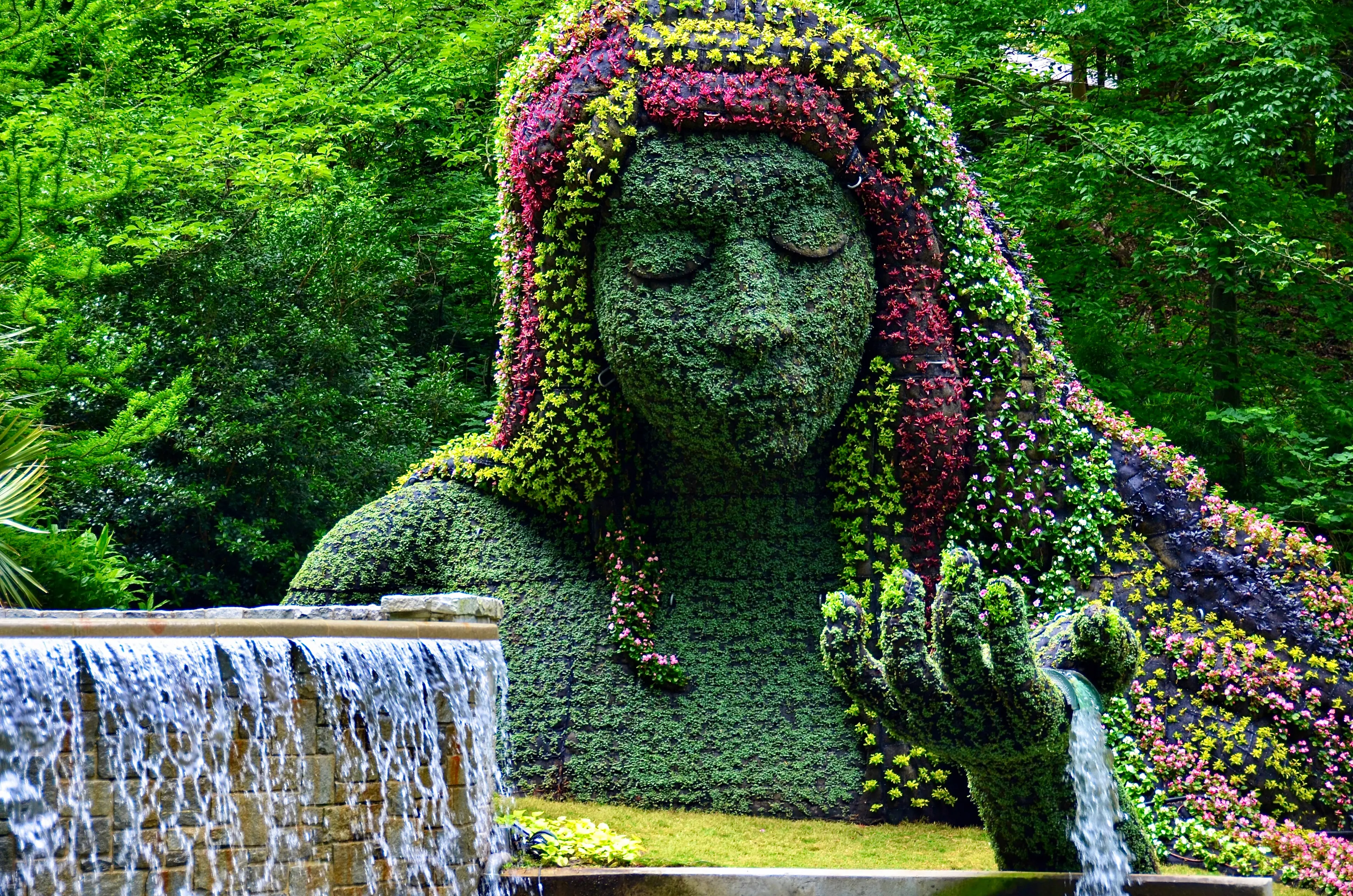Earth Goddess sculpture in the Botanical Garden