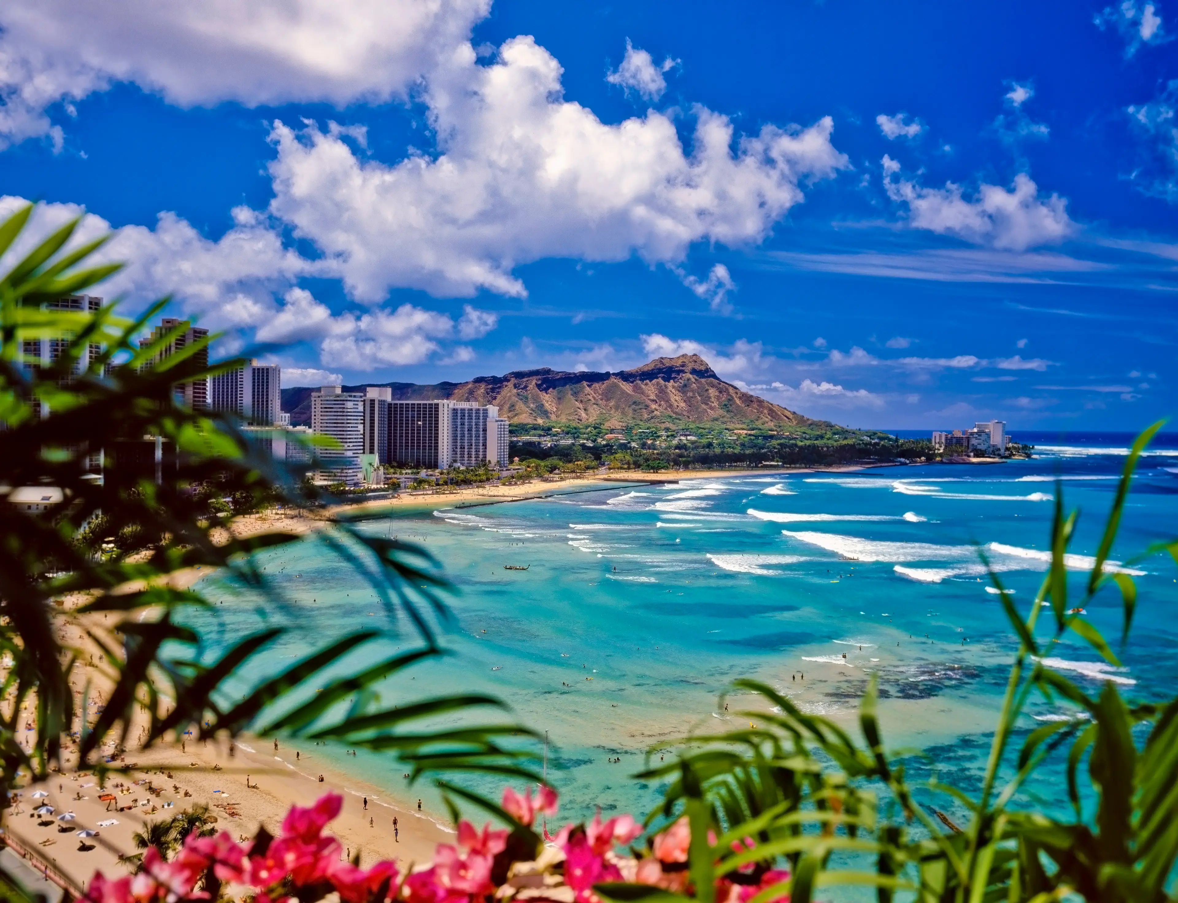 Waikiki beach and Diamnd Head Waikiki beach and Diamnd Head