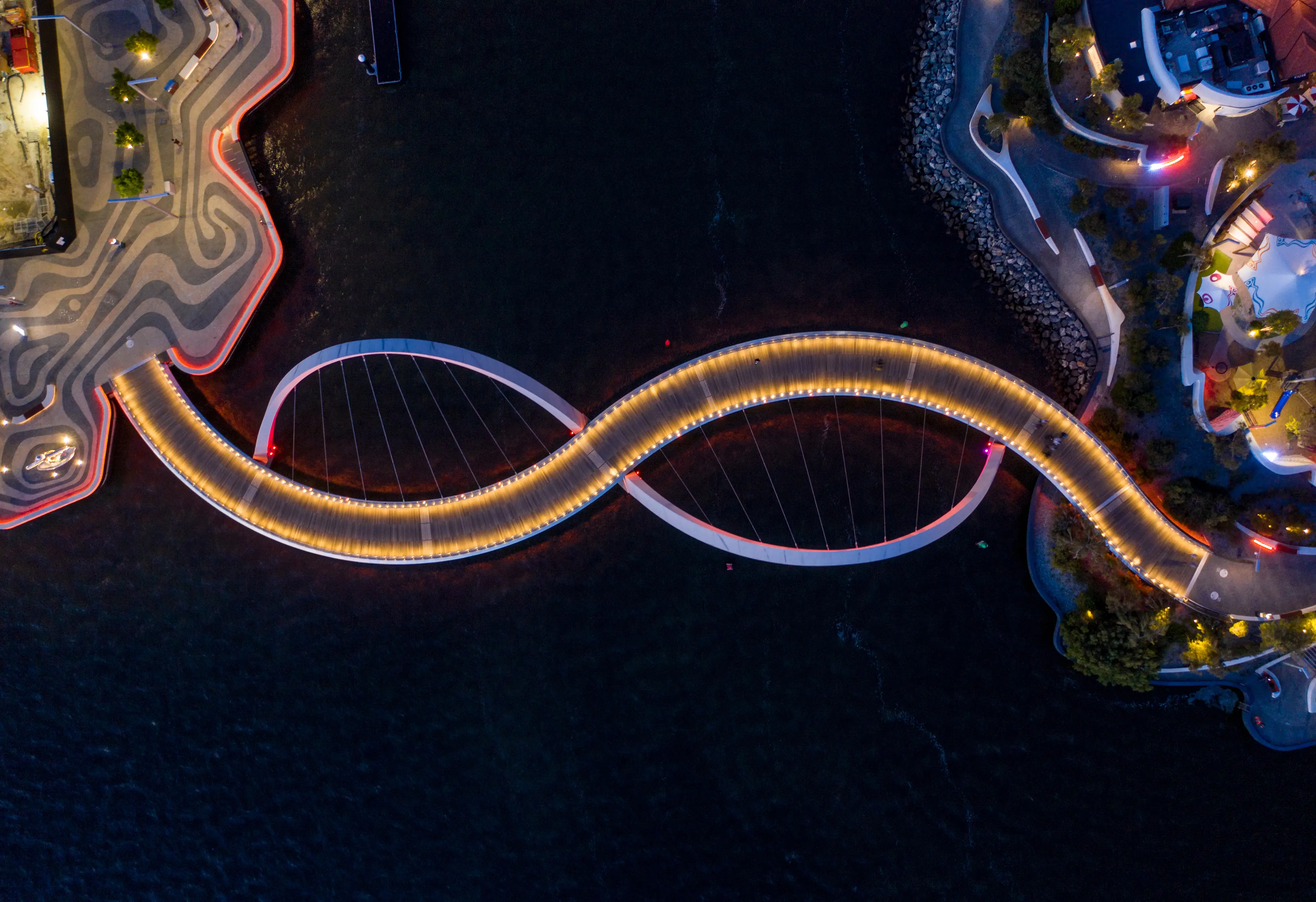 Aerial view of the pedestrian footbridge at Elizabeth Quay Aerial view of the pedestrian footbridge at Elizabeth Quay