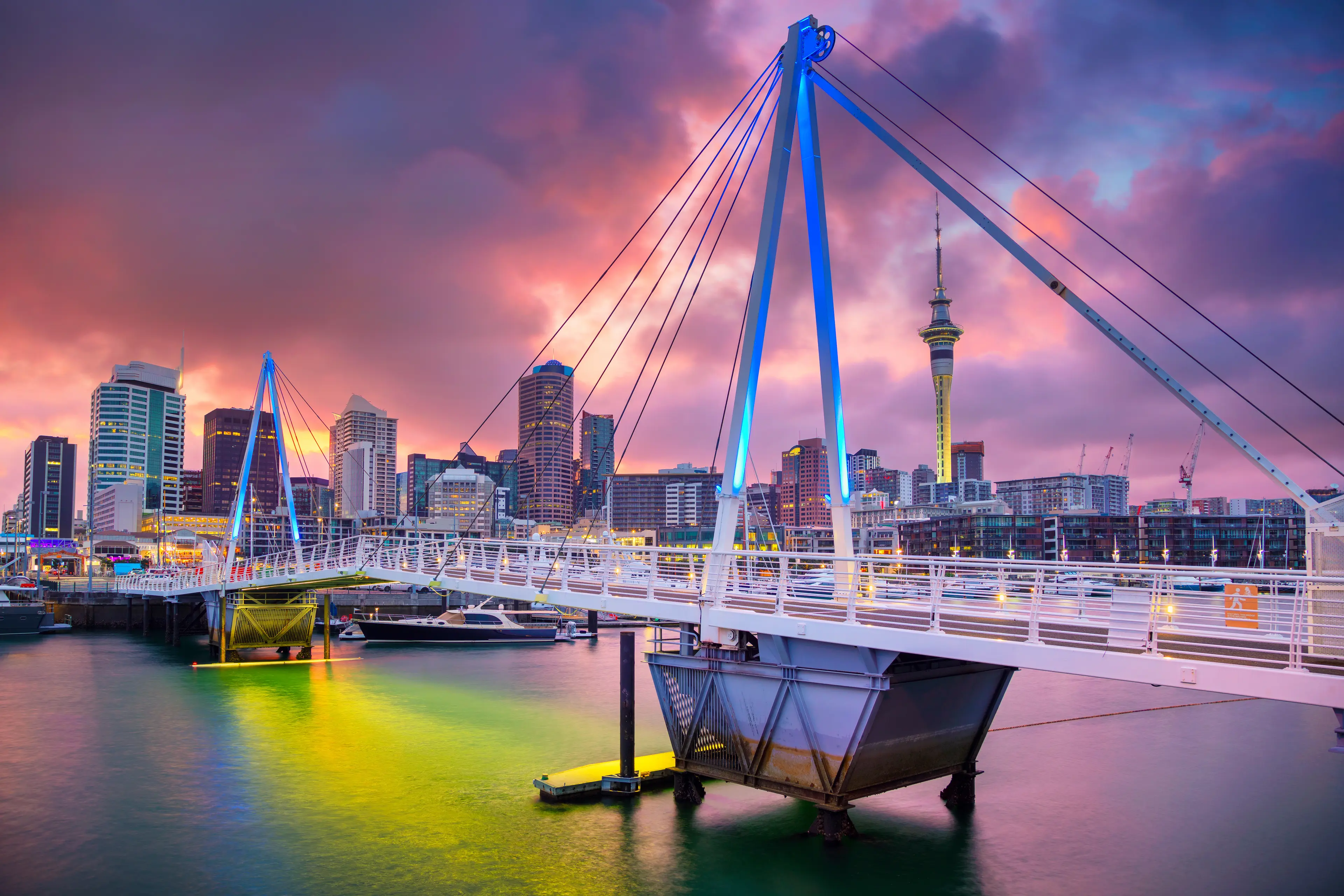 2-Day Auckland Adventure: Outdoor and Sightseeing Excursion with Friends