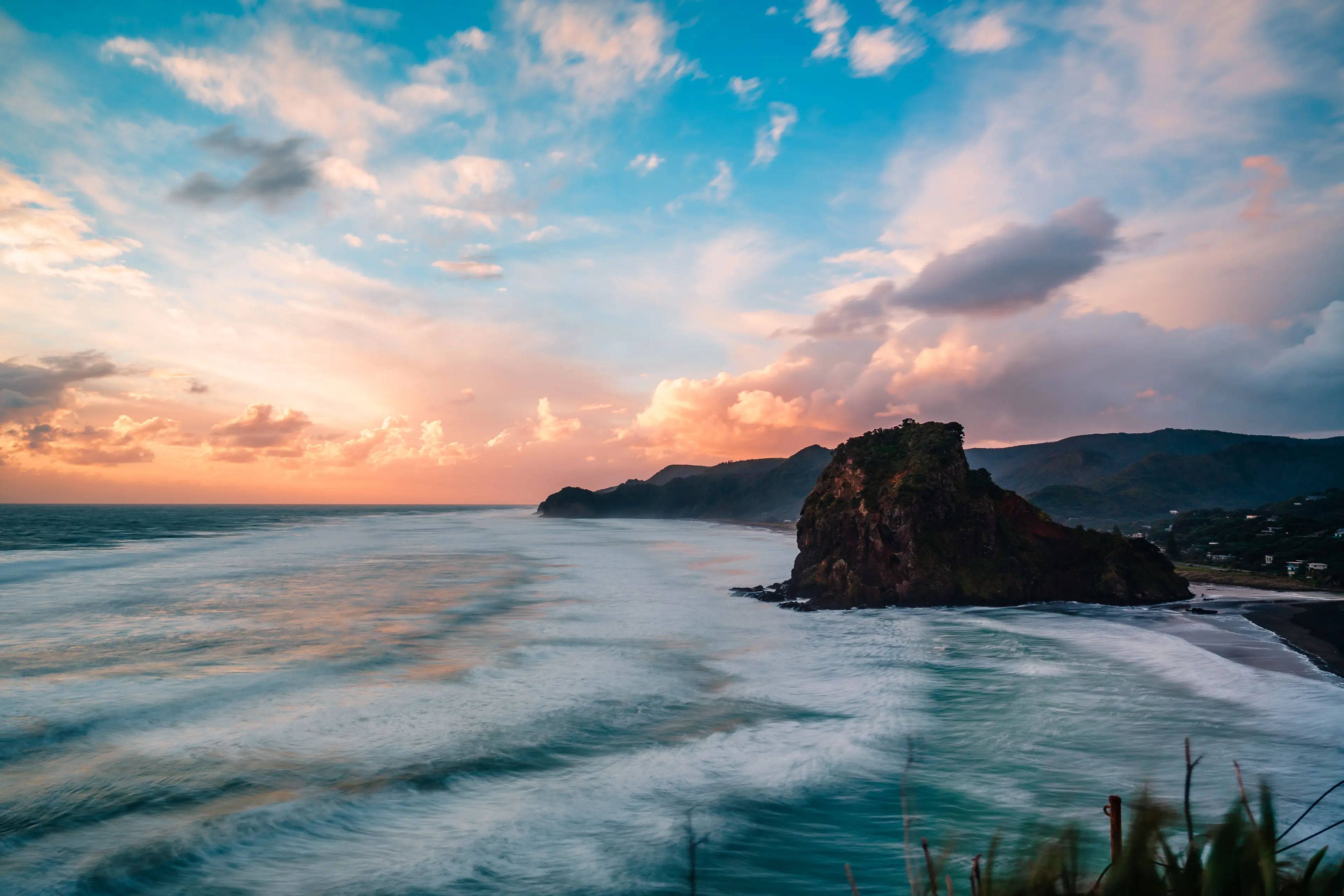 Piha Beach Piha Beach