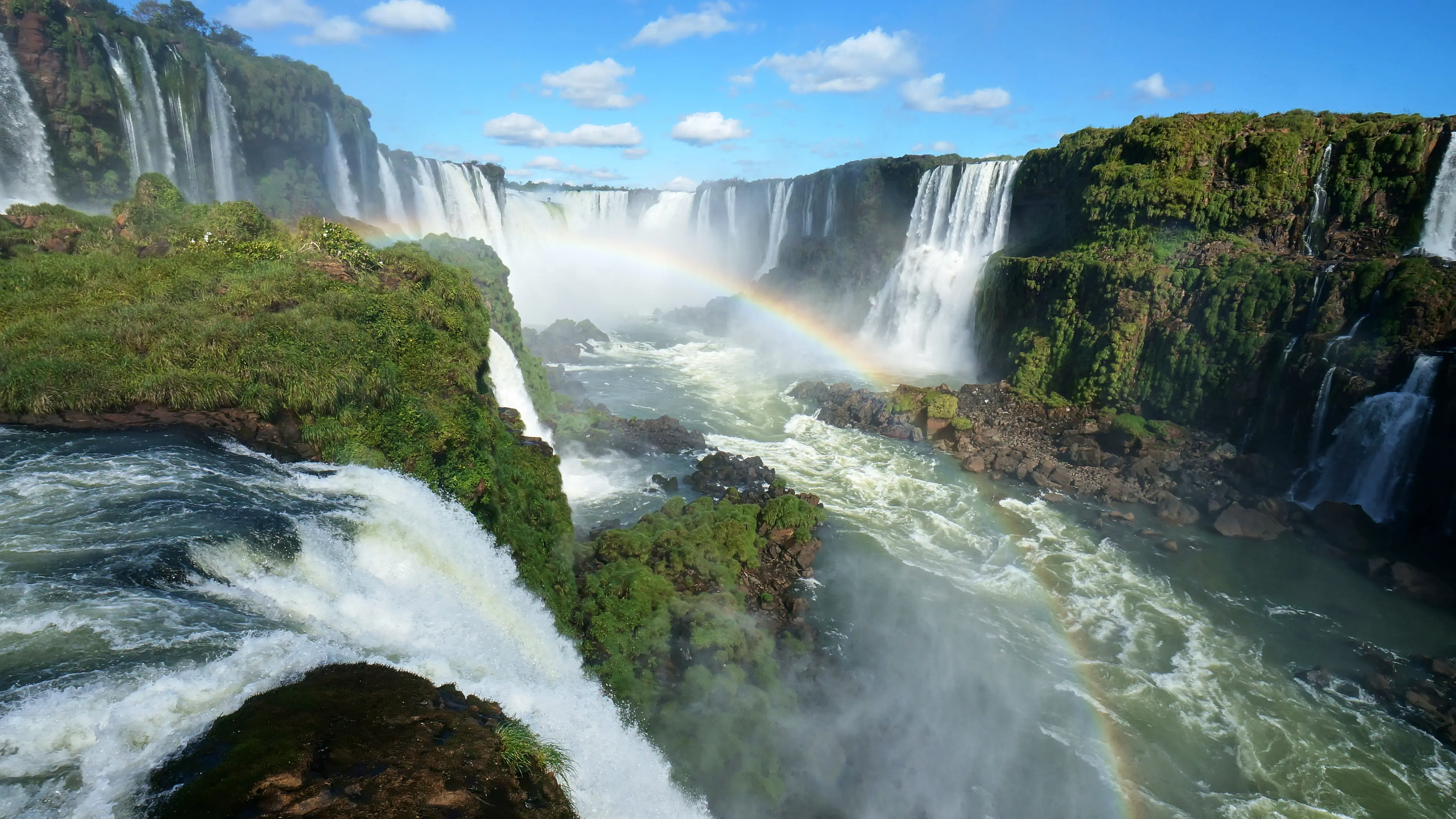 Iguazu Falls and rainbow on the Iguacu River