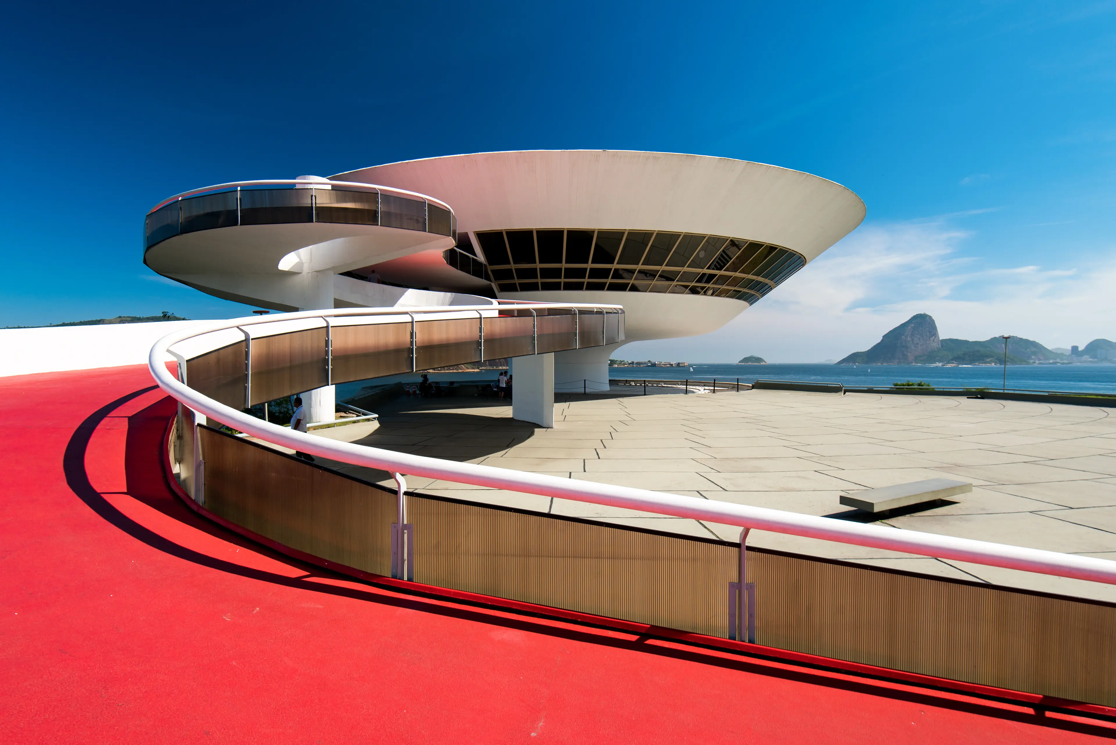 Oscar Niemeyer's Contemporary Art Museum in Niteroi