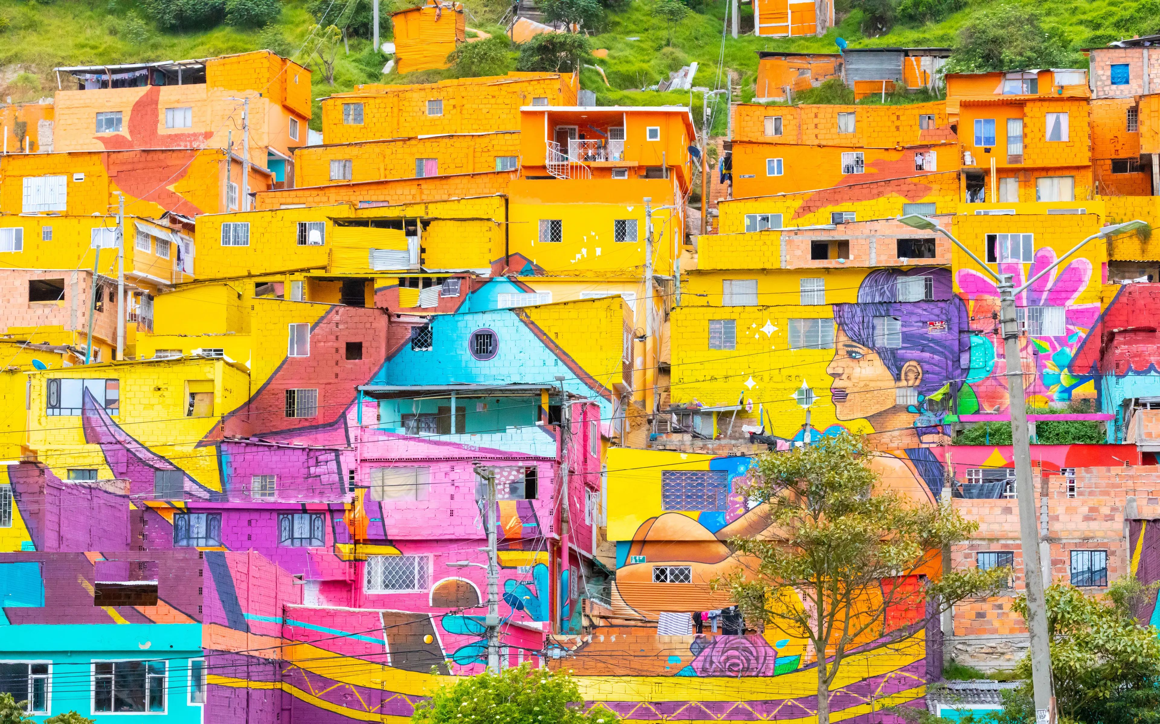 Los Pueblos colorful district