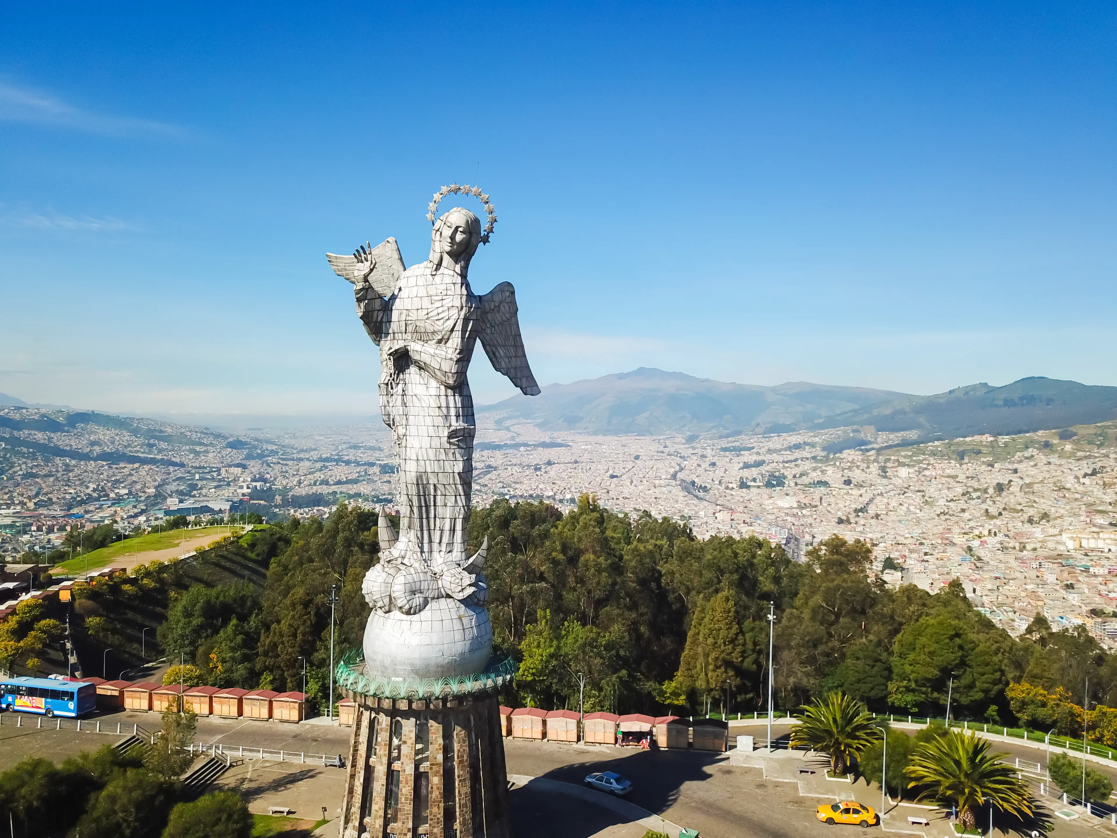 Statue of the Virgin of the Panecillo Statue of the Virgin of the Panecillo