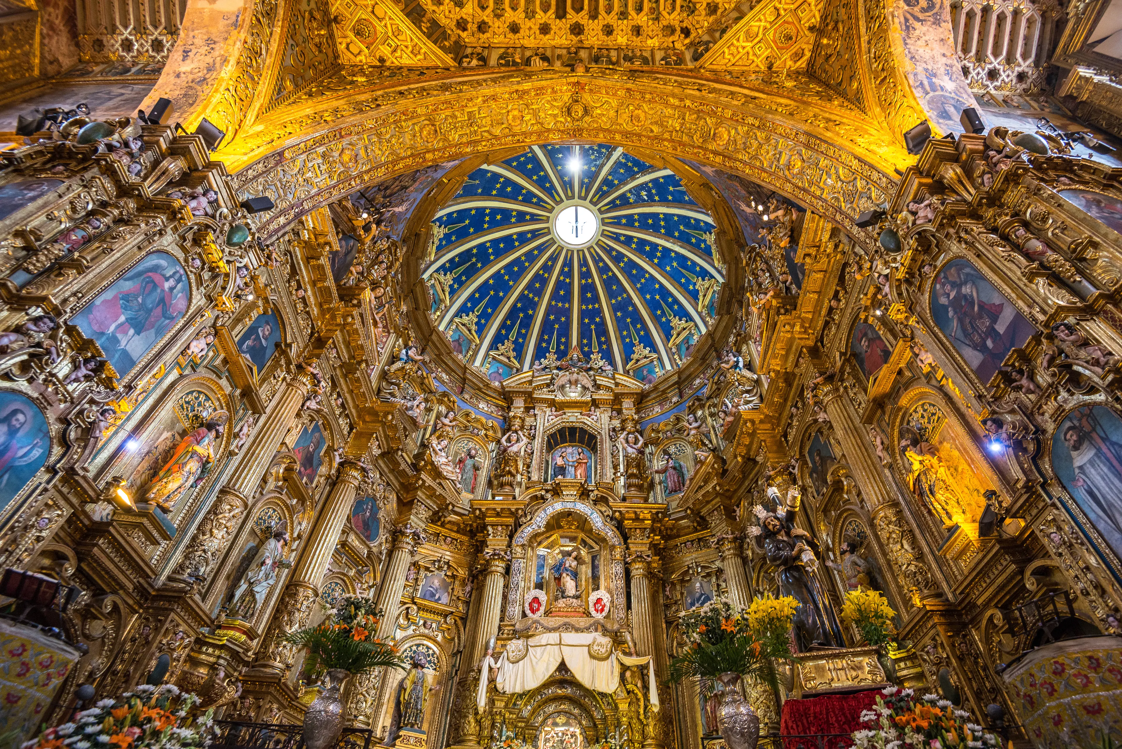 Interior of San Francisco Church Interior of San Francisco Church